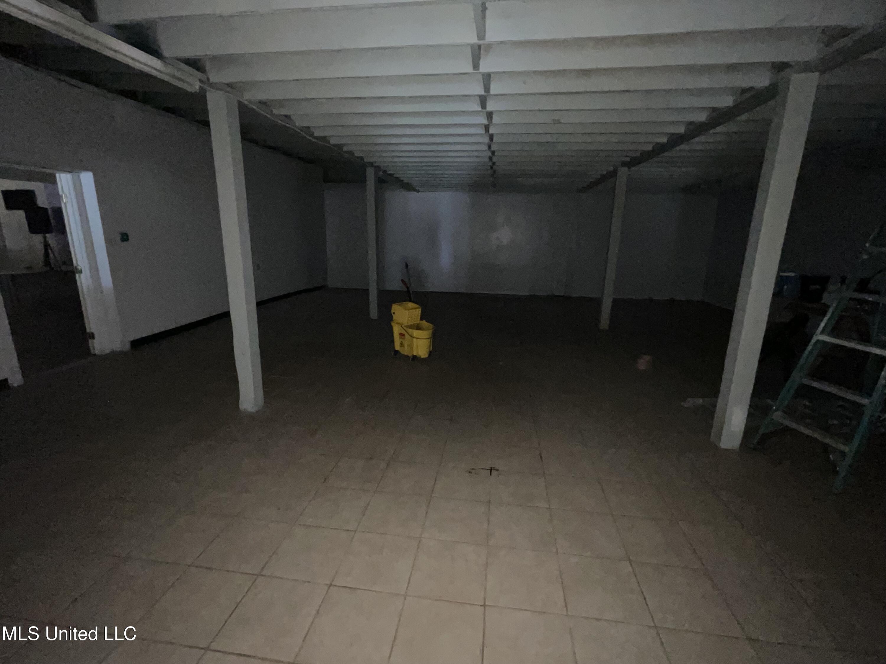 1201 Ingalls Avenue Property Photo 4