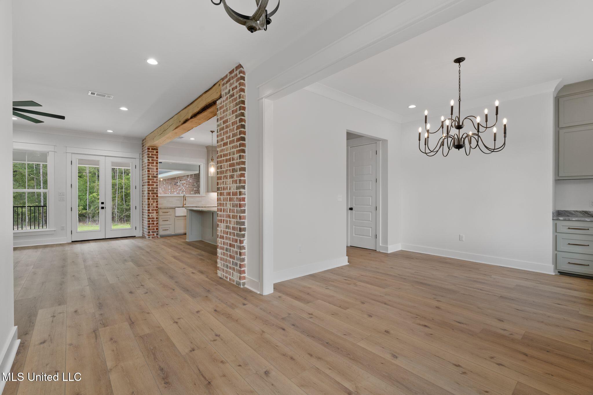 53 Pipestone Pass Property Photo 8