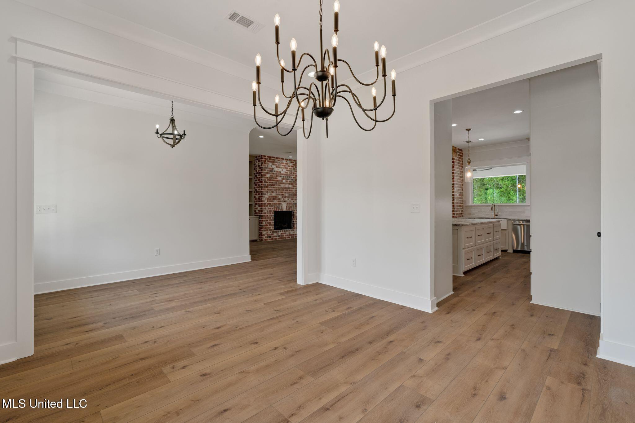 53 Pipestone Pass Property Photo 10