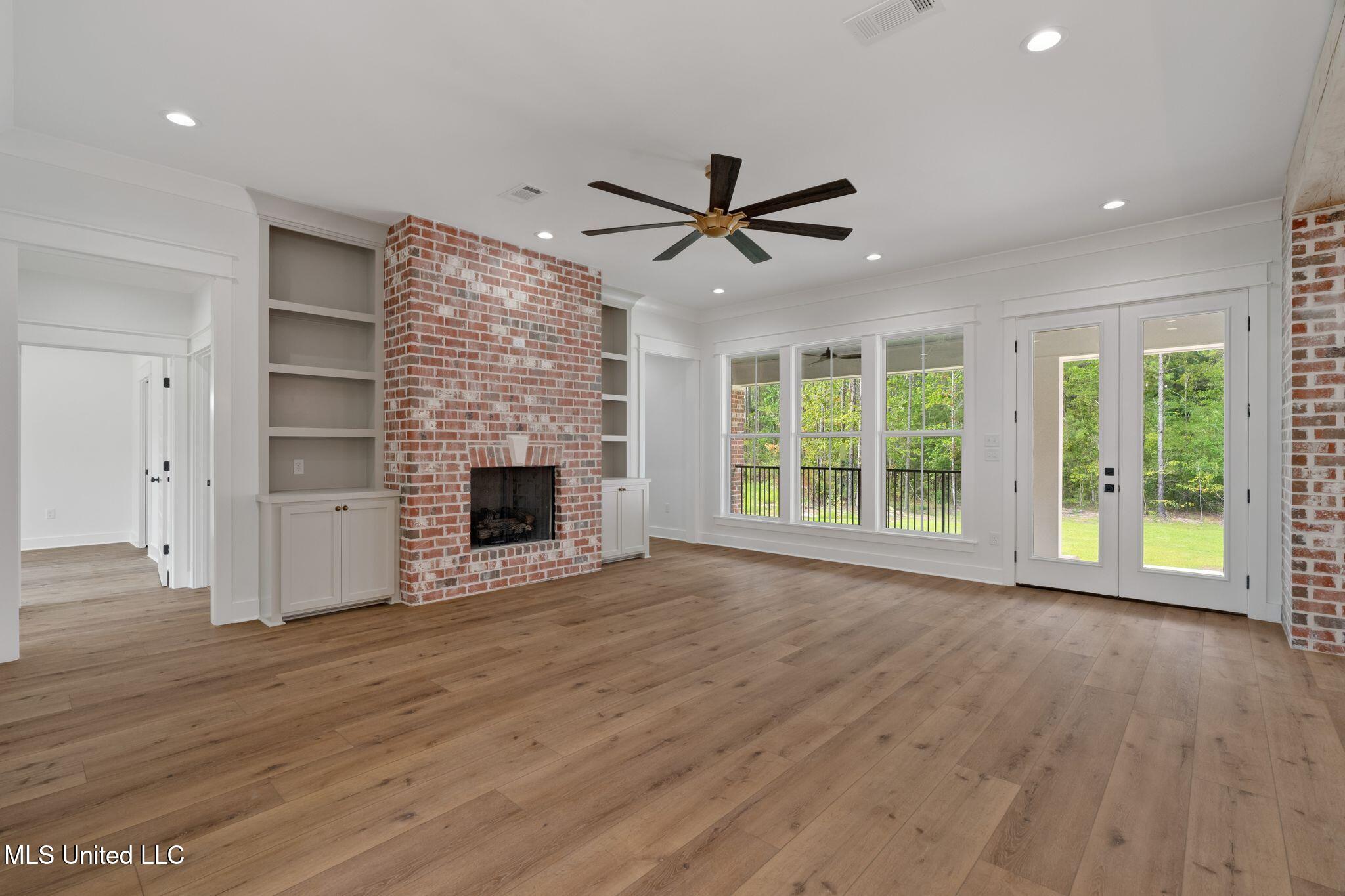 53 Pipestone Pass Property Photo 11