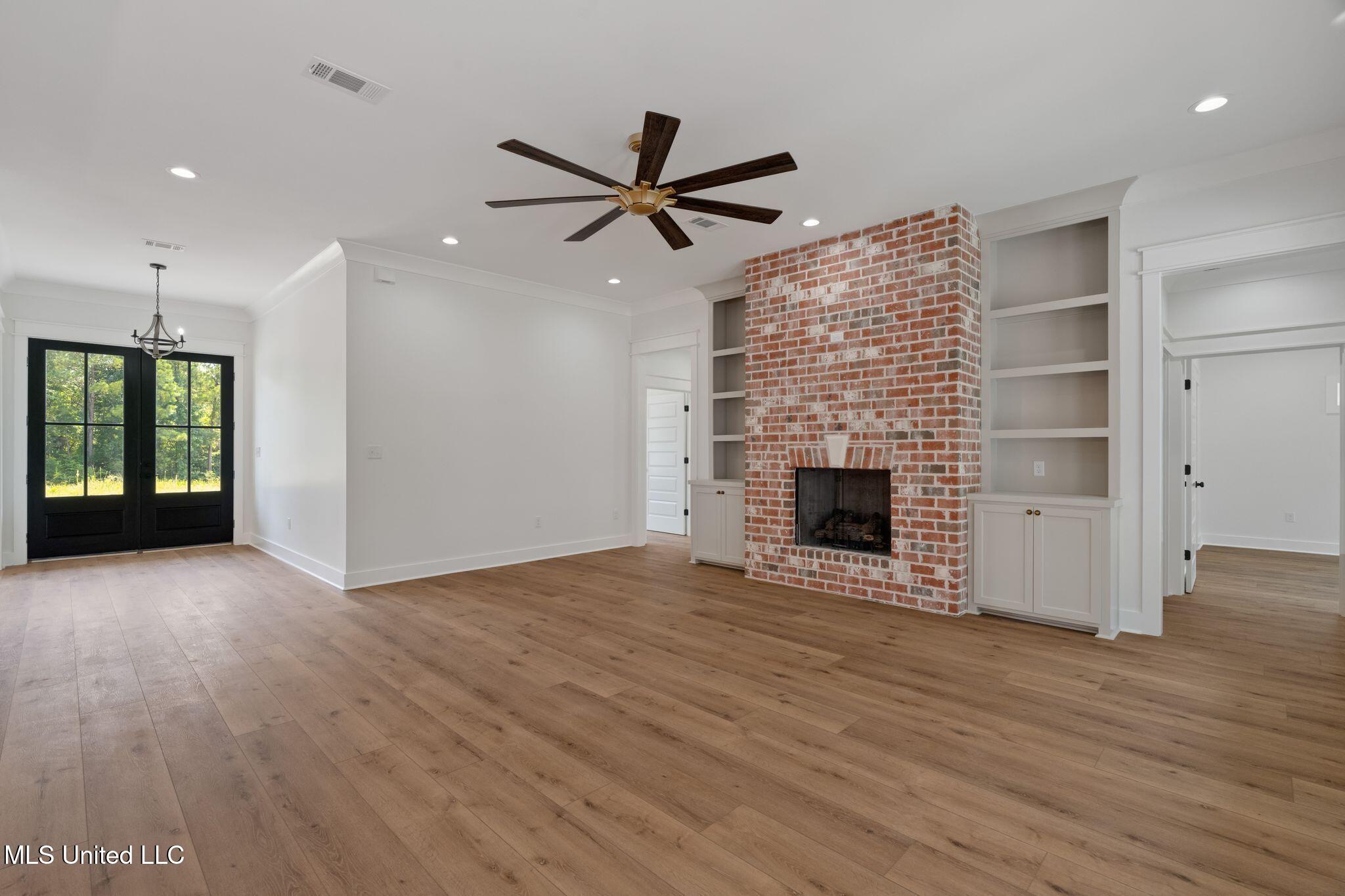 53 Pipestone Pass Property Photo 12