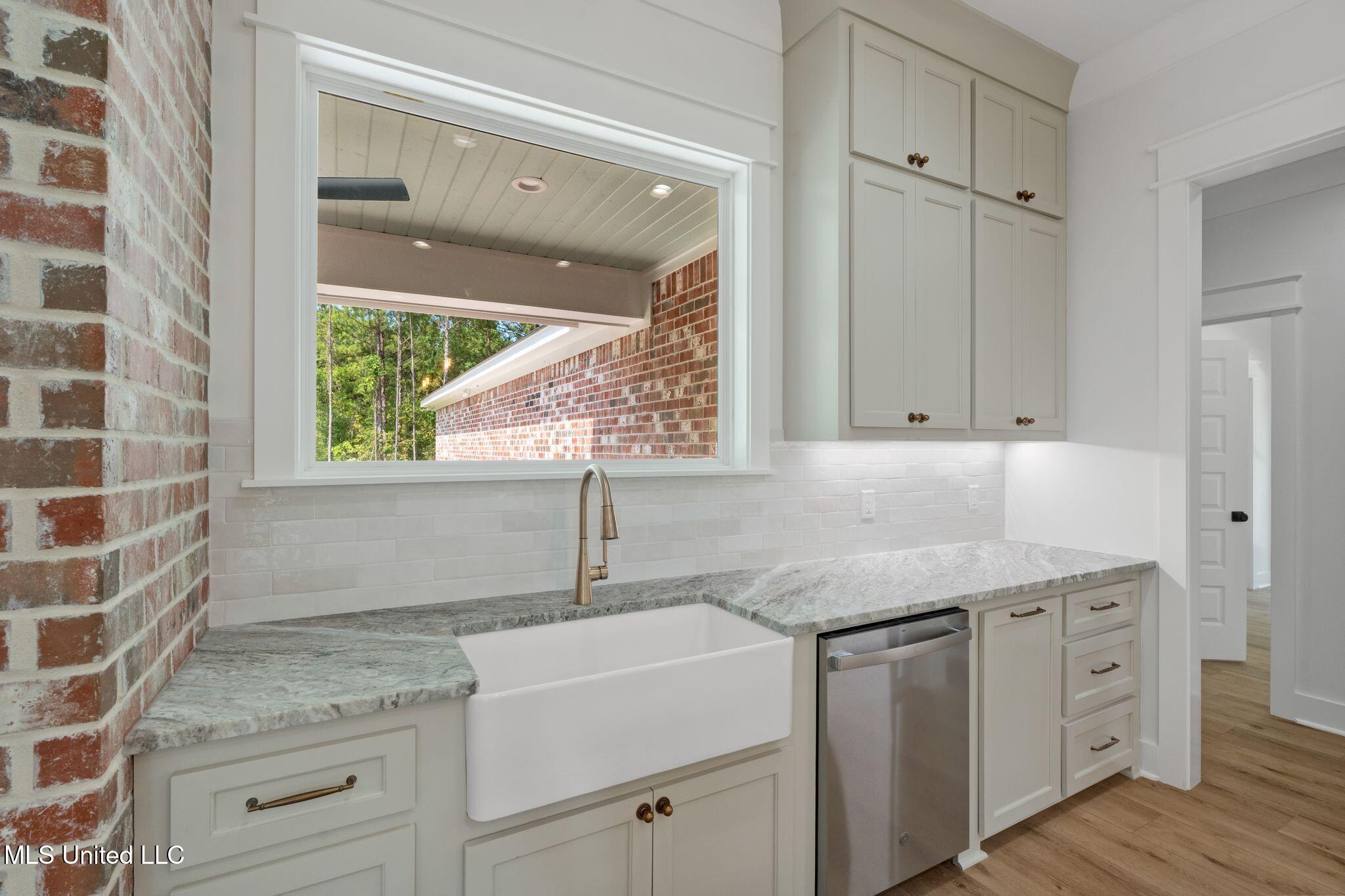 53 Pipestone Pass Property Photo 19