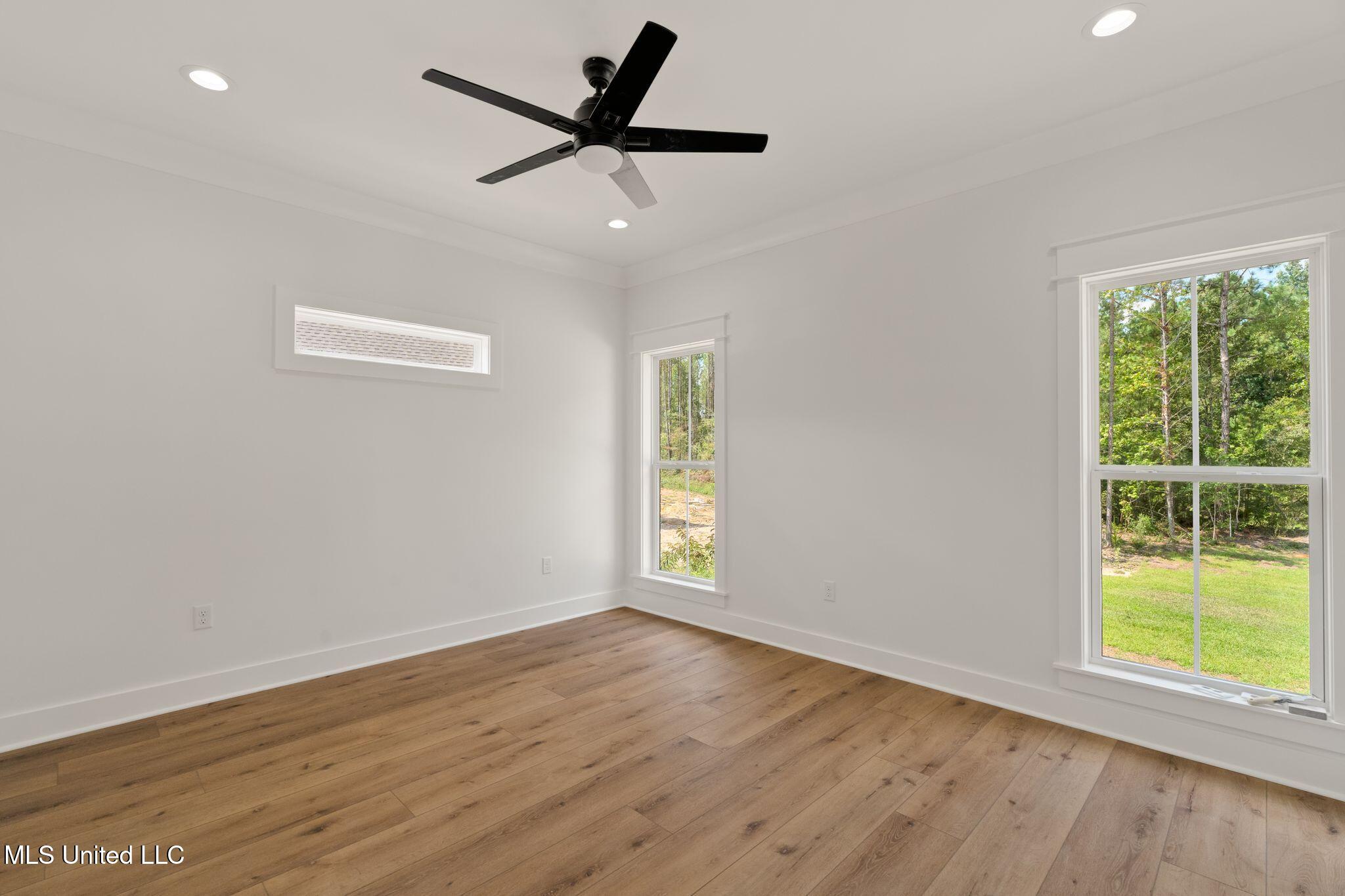 53 Pipestone Pass Property Photo 22