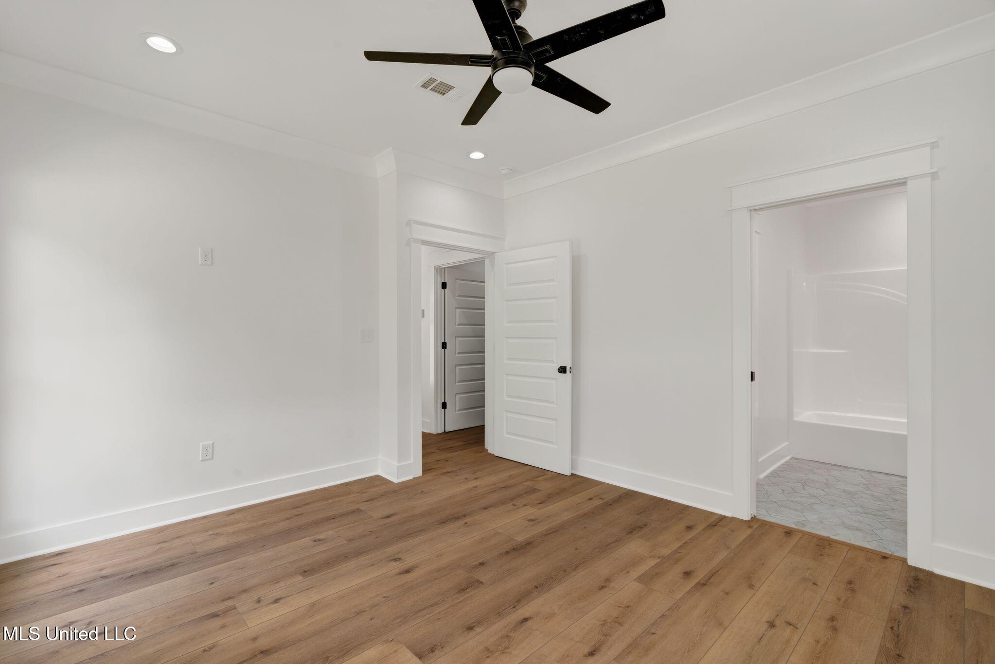 53 Pipestone Pass Property Photo 23