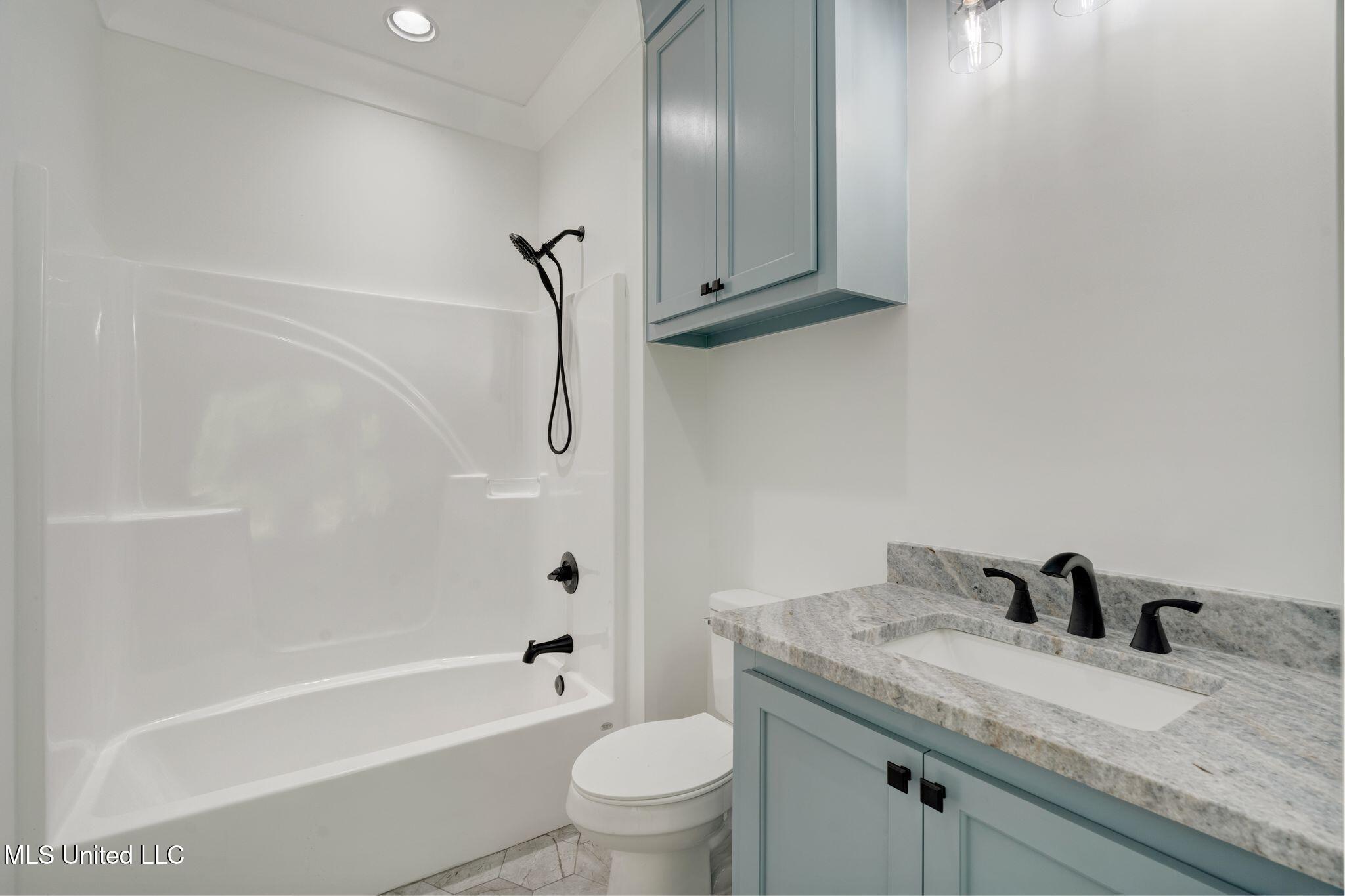 53 Pipestone Pass Property Photo 24