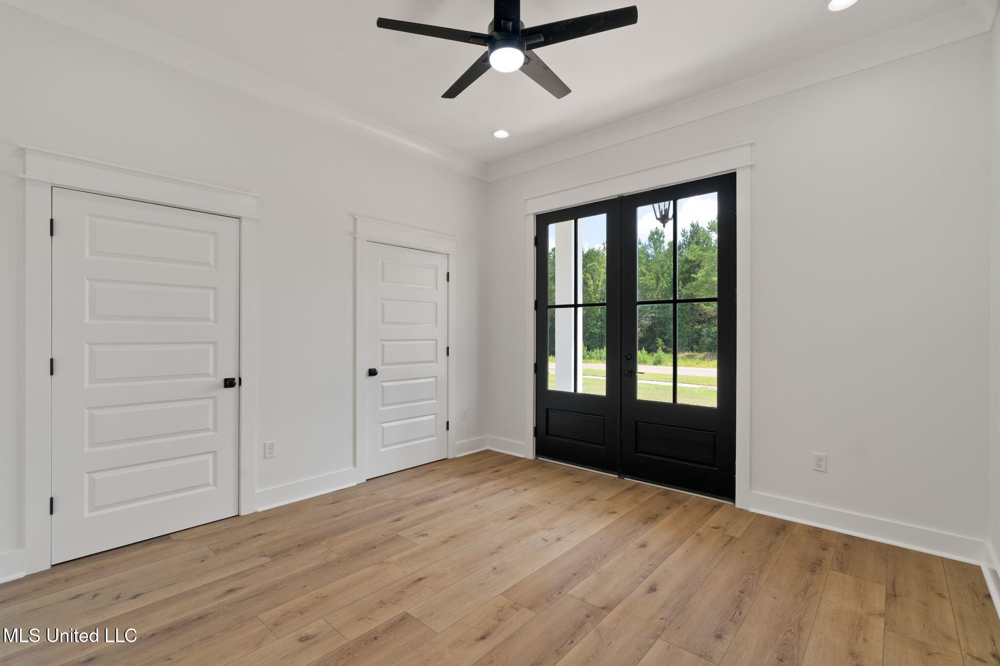 53 Pipestone Pass Property Photo 27