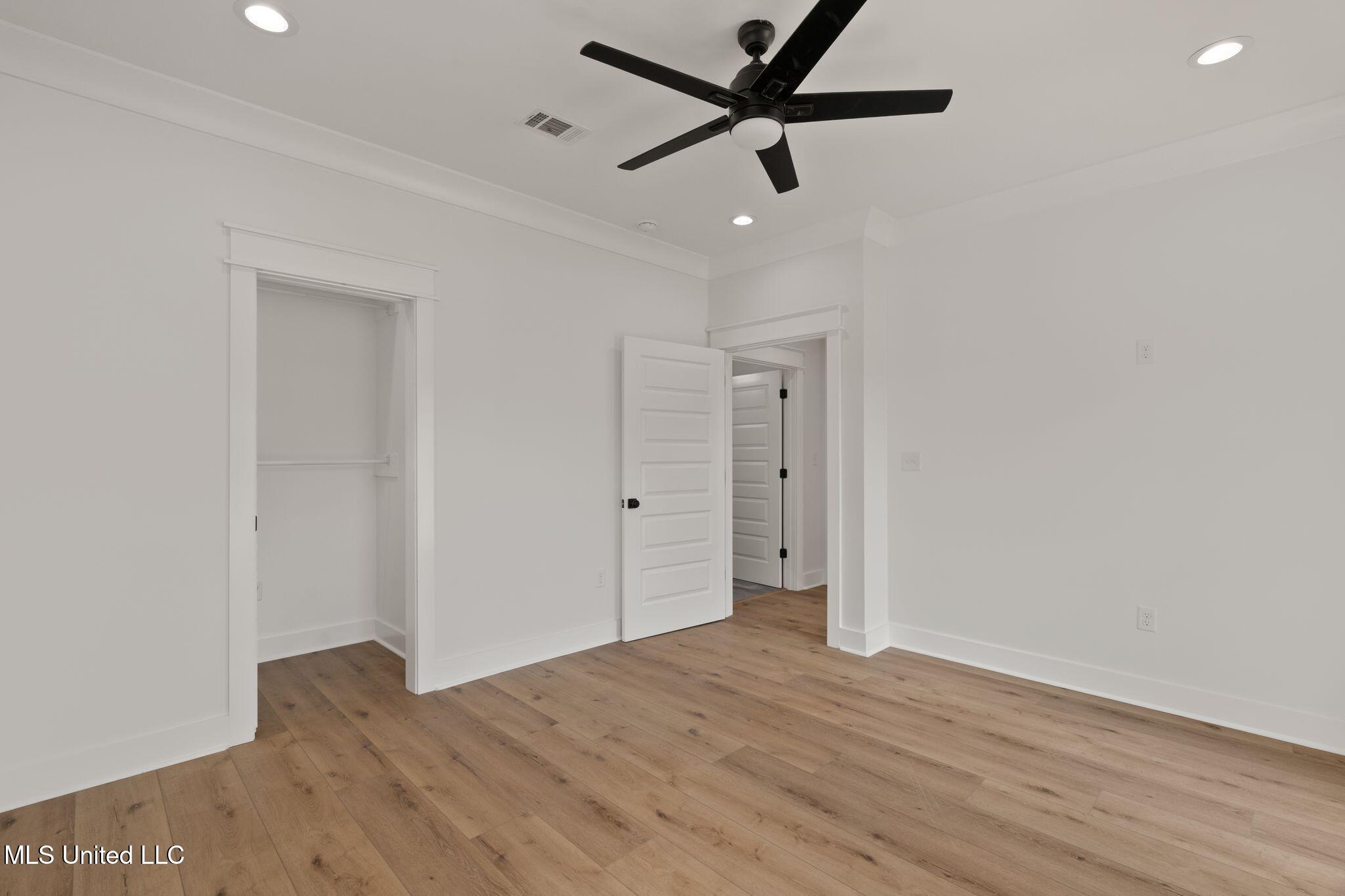 53 Pipestone Pass Property Photo 30