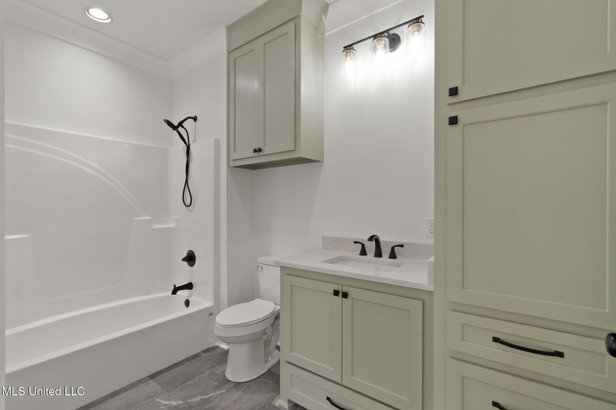 53 Pipestone Pass Property Photo 31