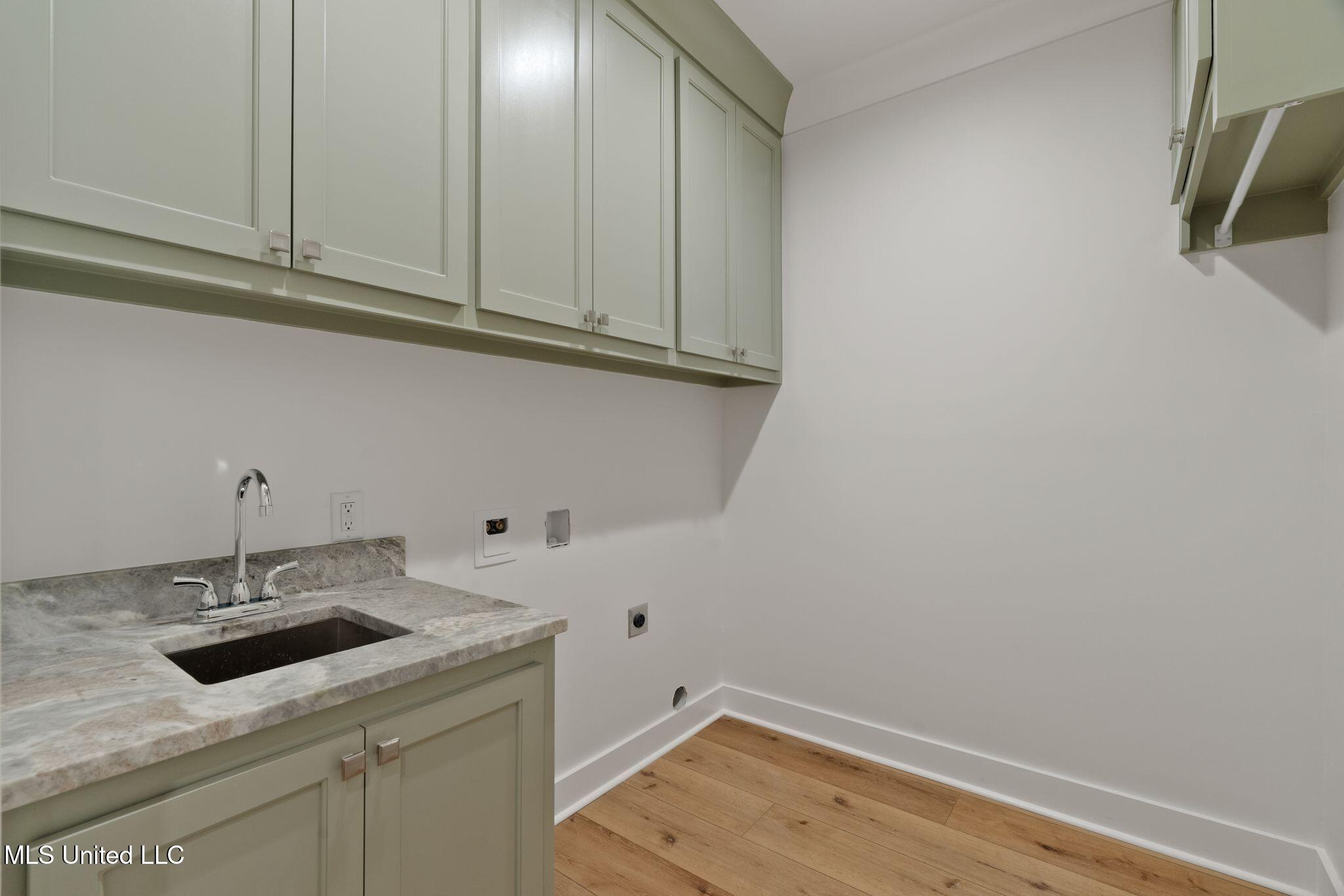 53 Pipestone Pass Property Photo 33