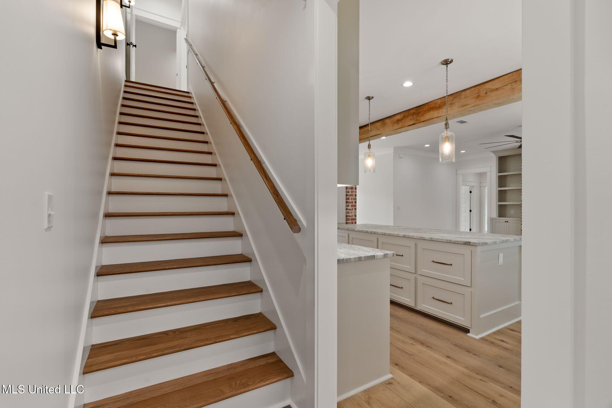 53 Pipestone Pass Property Photo 34