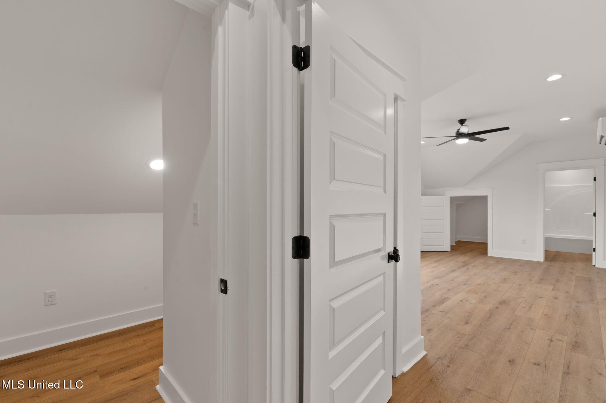 53 Pipestone Pass Property Photo 35