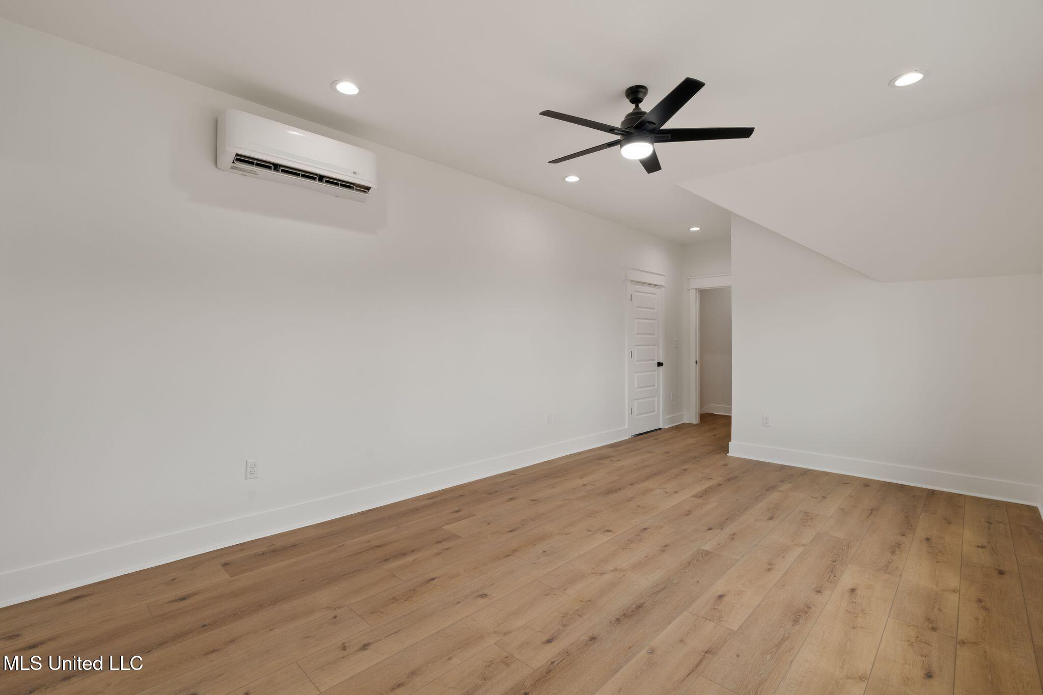 53 Pipestone Pass Property Photo 37