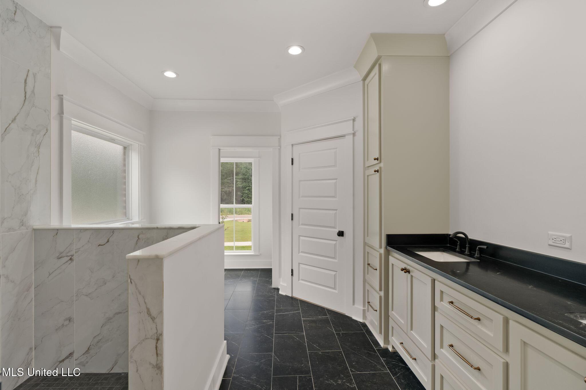 53 Pipestone Pass Property Photo 43