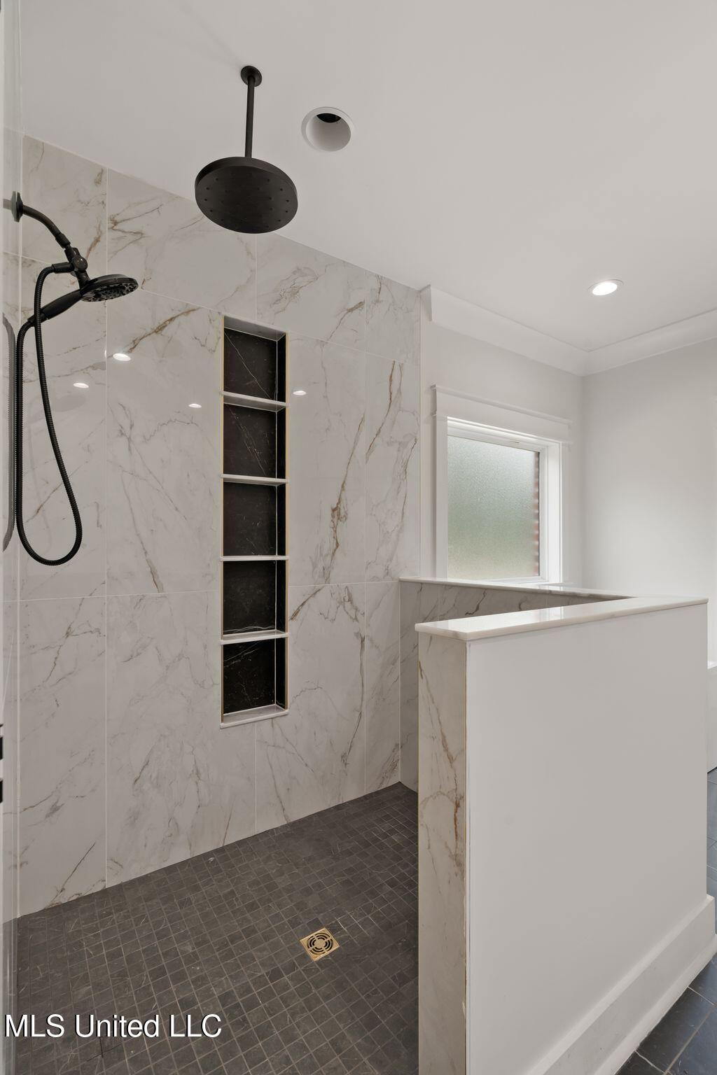 53 Pipestone Pass Property Photo 44