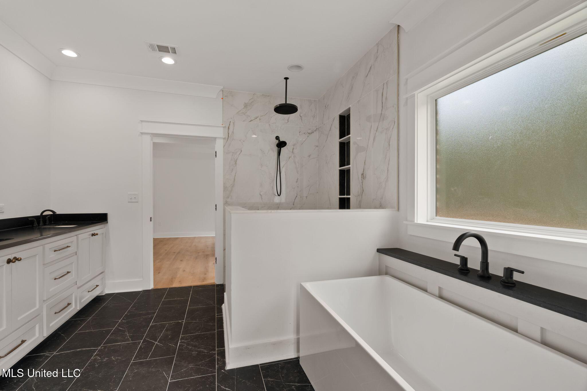 53 Pipestone Pass Property Photo 46