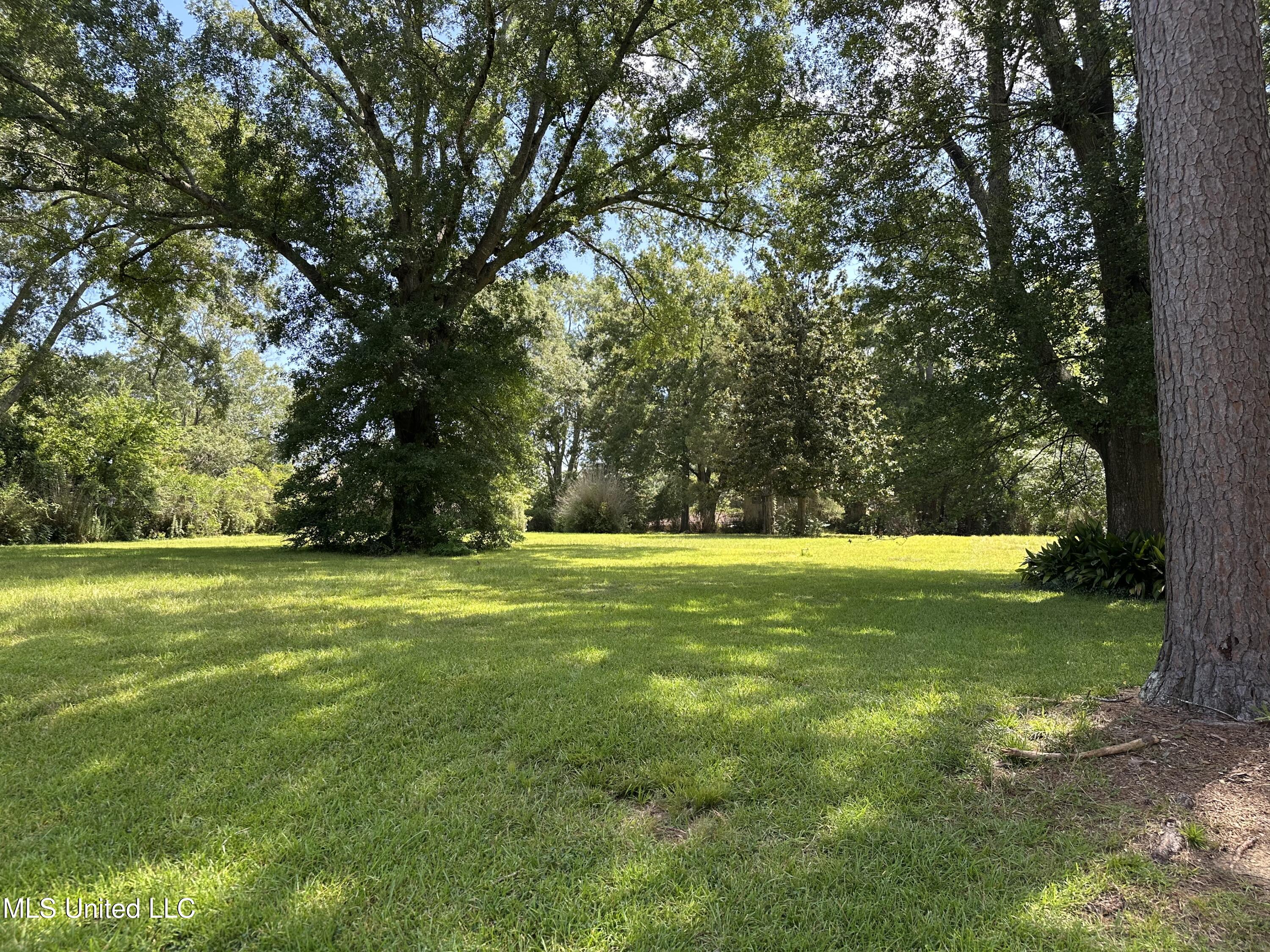 4638 Maurey Road Property Photo 2