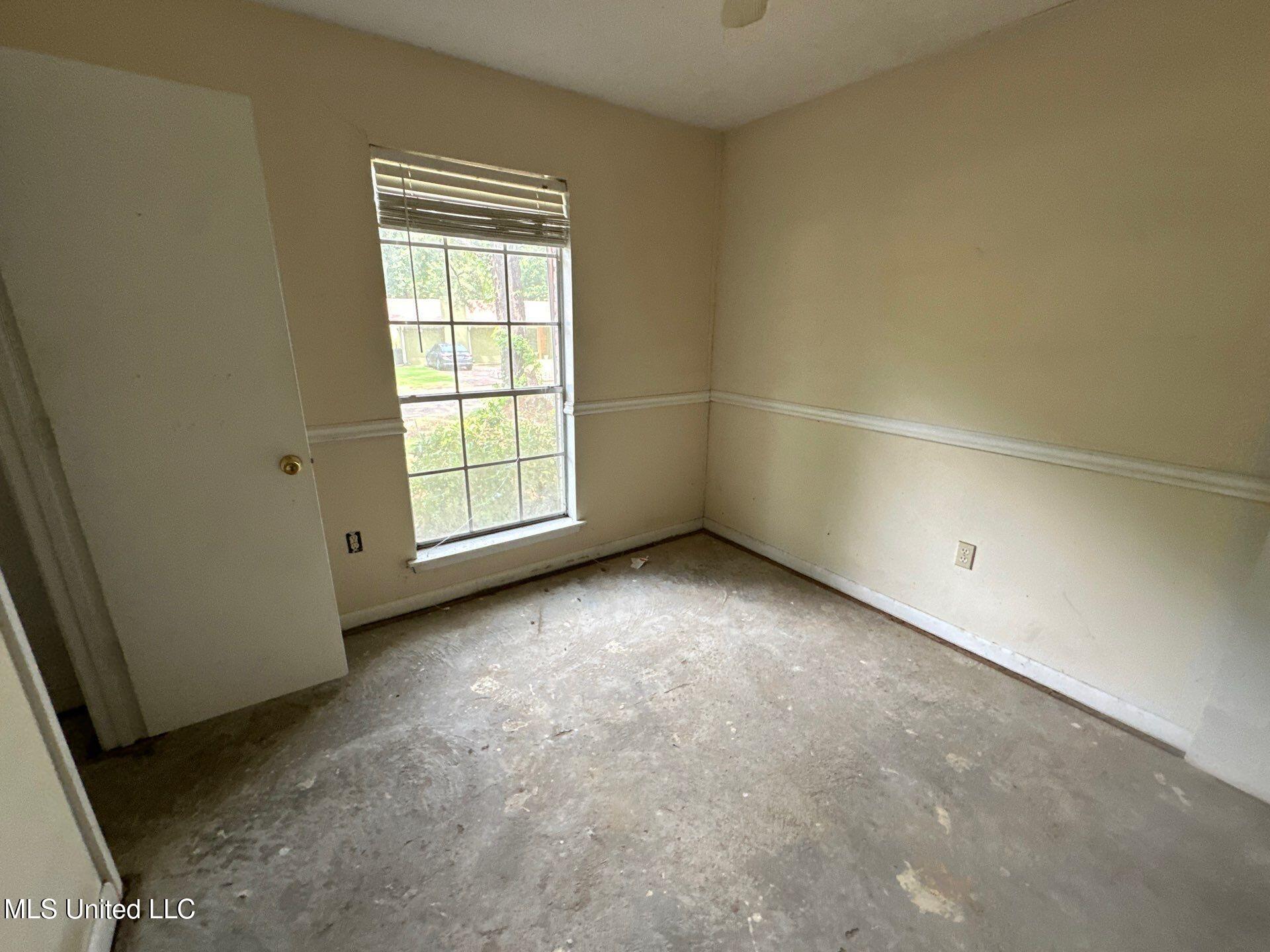 611 Chelsea Drive Property Photo 8