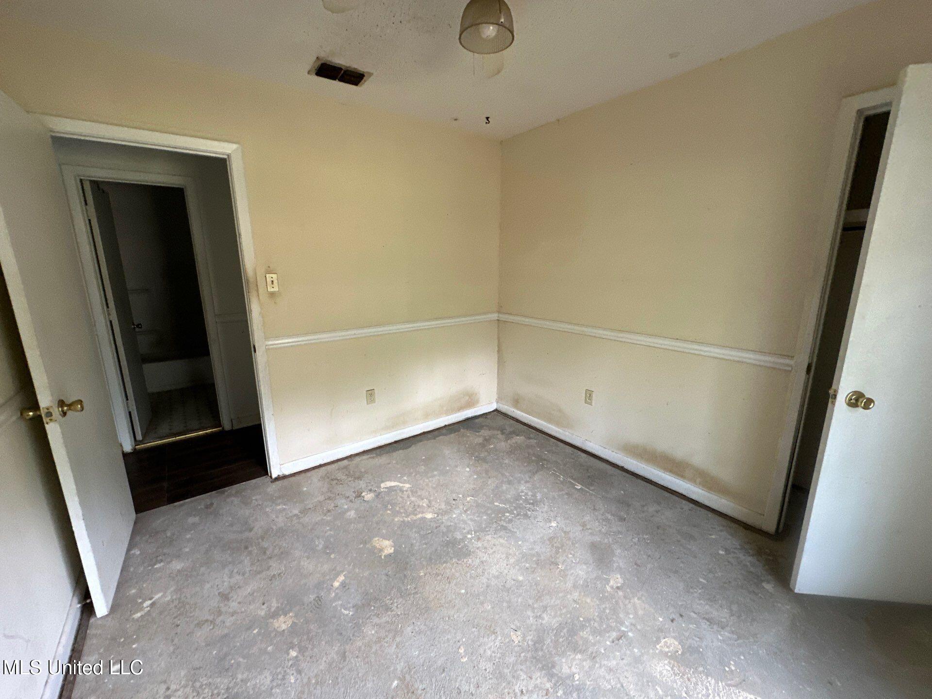 611 Chelsea Drive Property Photo 9