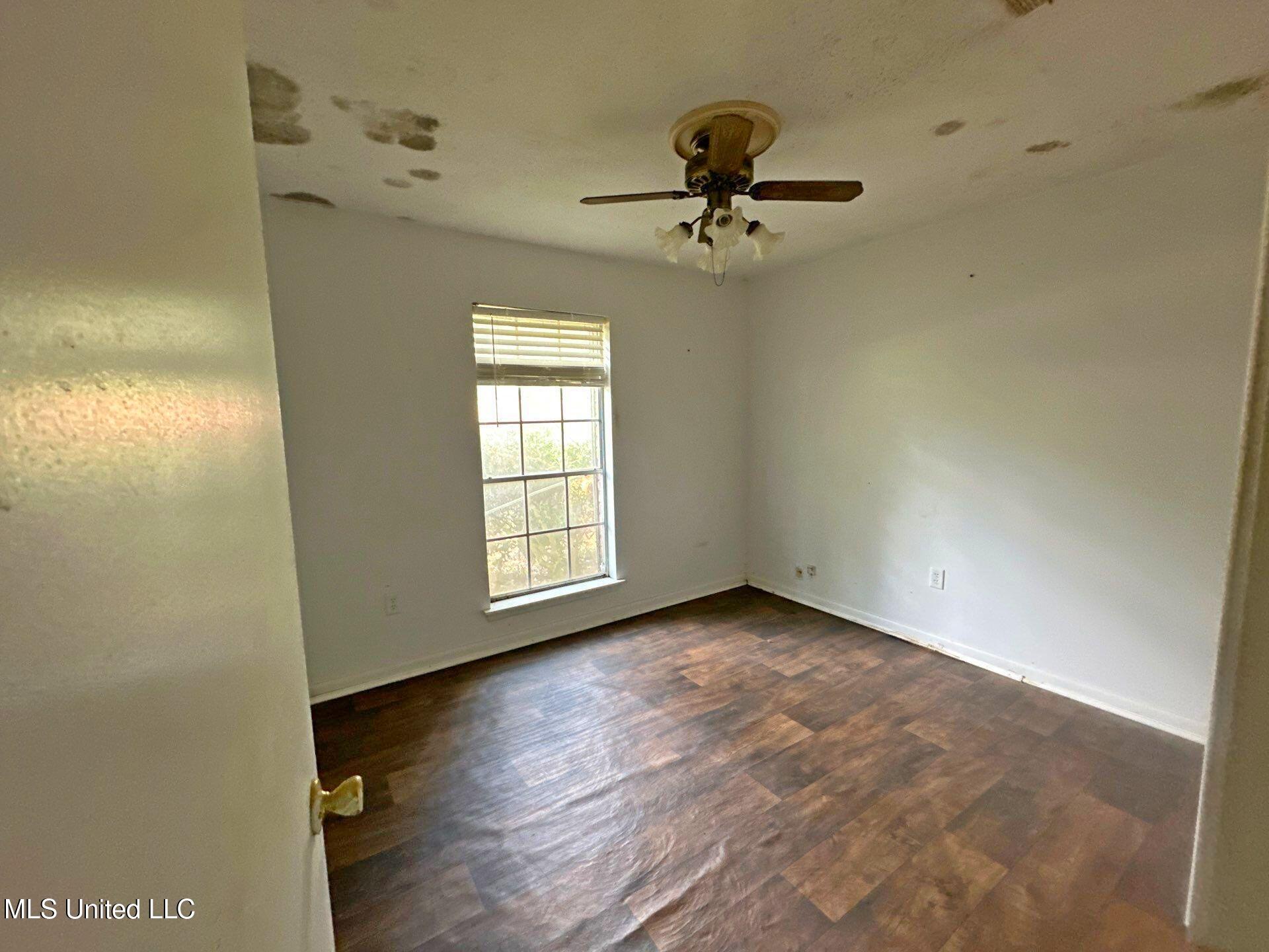 611 Chelsea Drive Property Photo 11