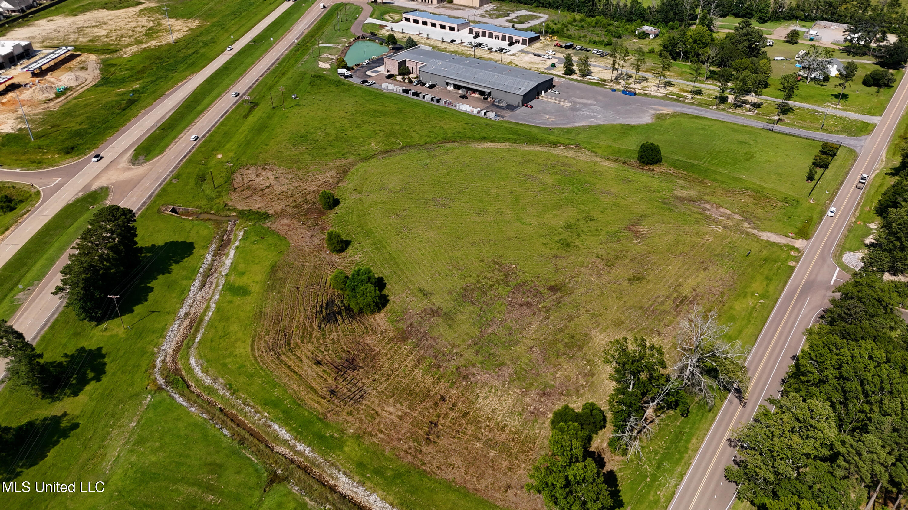 Marshall Road Property Photo 42