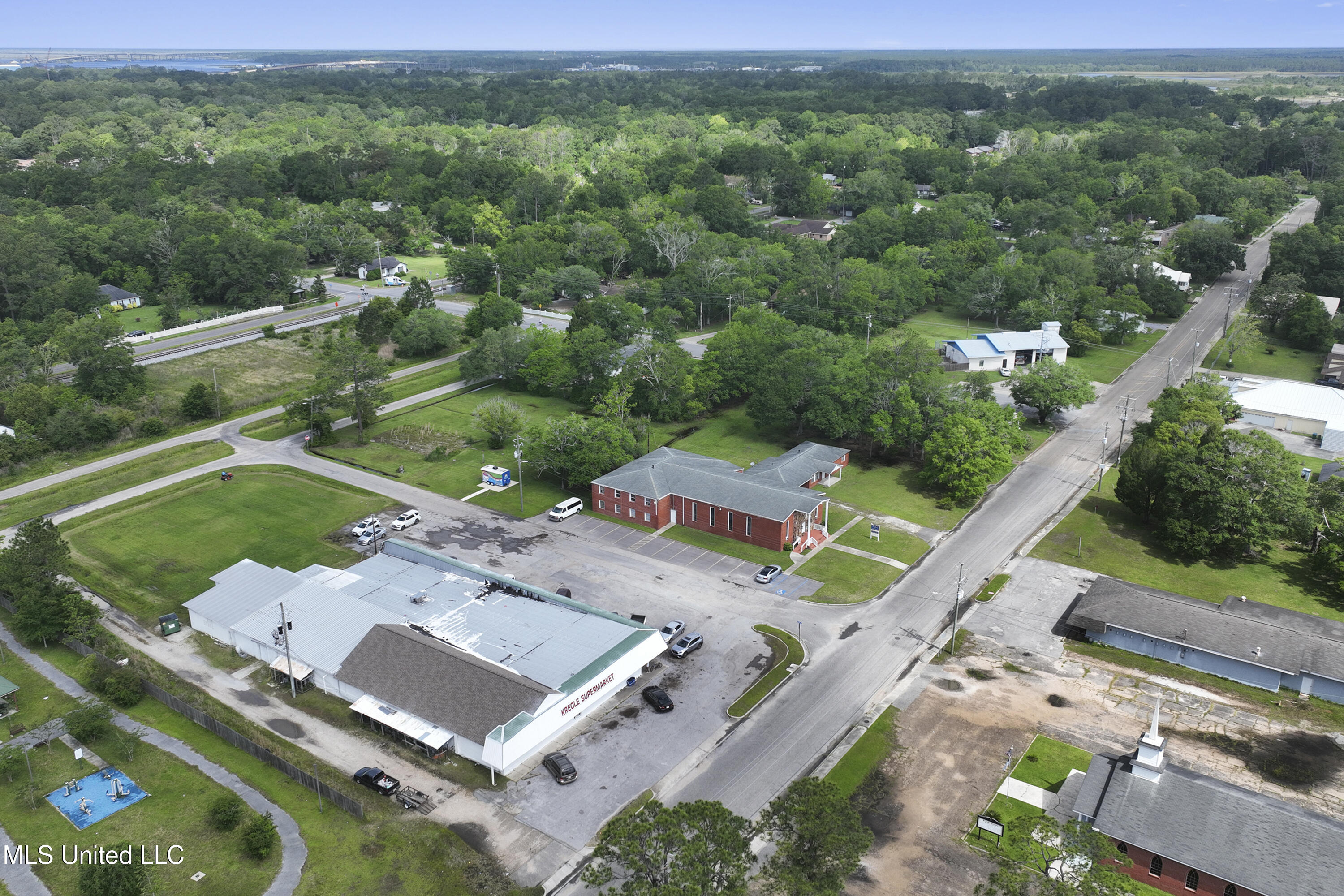 4125 Kreole Avenue Property Photo 33