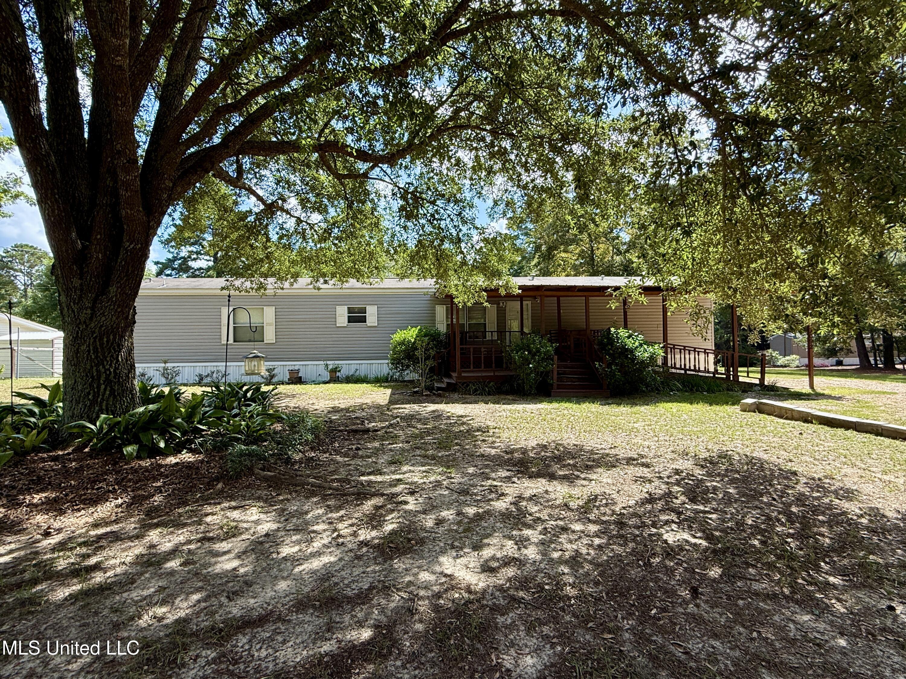 1092 Johnston Station Road Property Photo 1