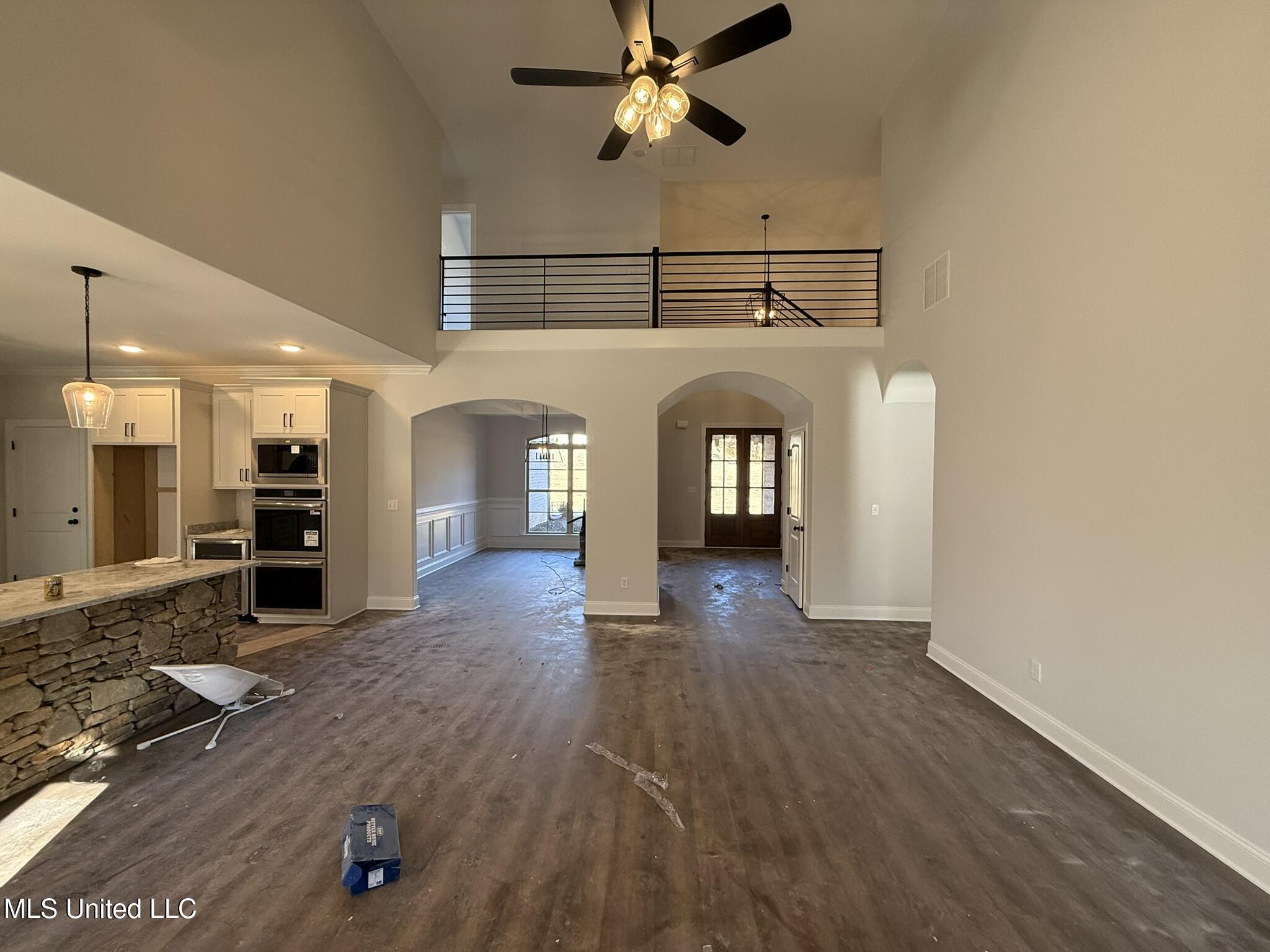 427 Poplar Lane Property Photo 5