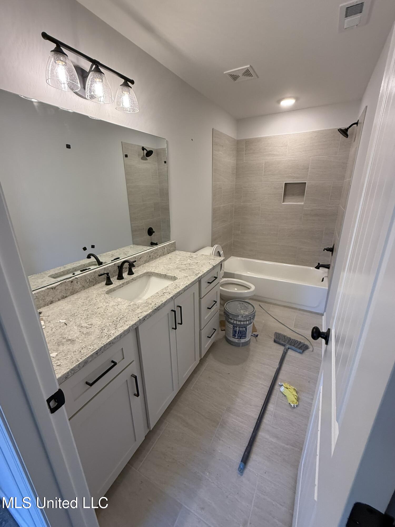 427 Poplar Lane Property Photo 31