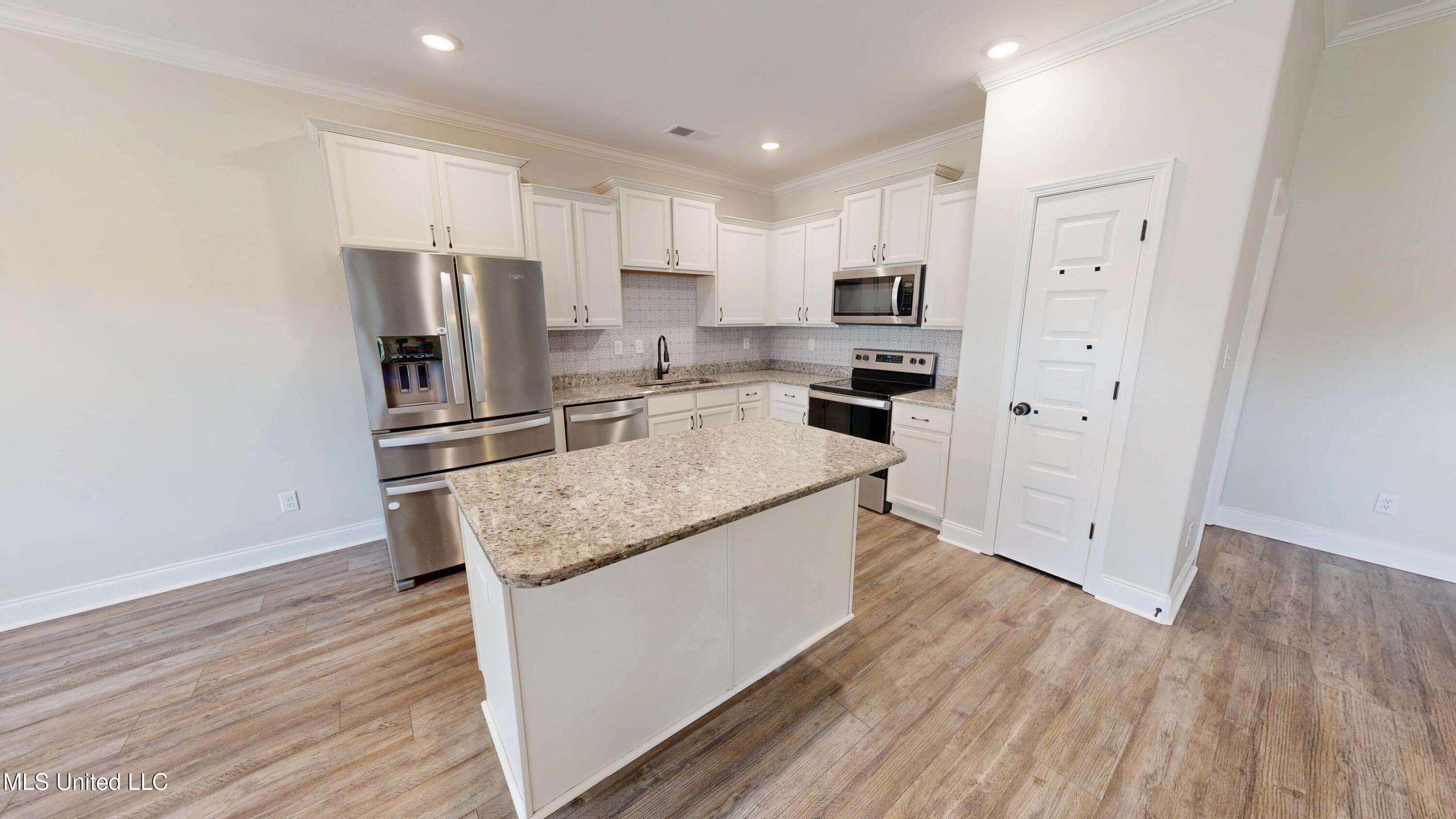 5217 Nail Road Property Photo 8