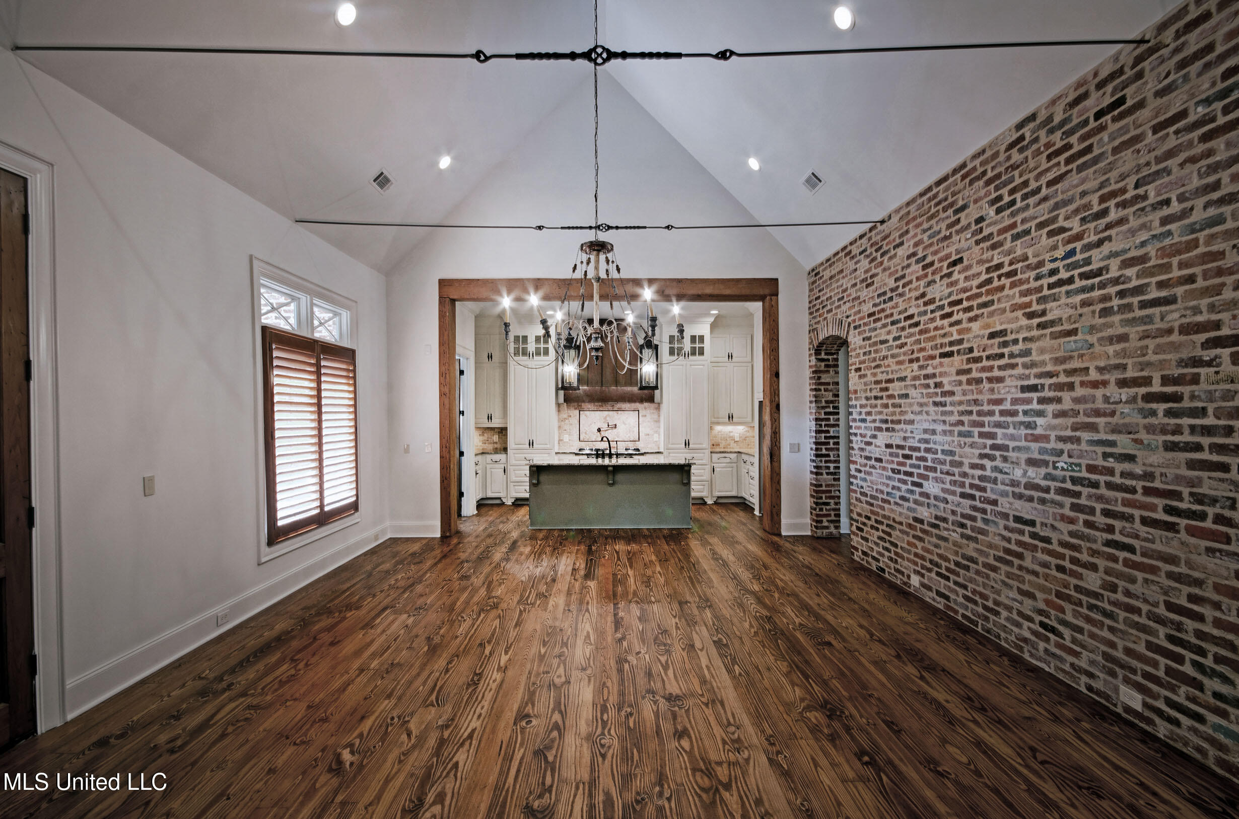 222 Honours Drive Property Photo 6