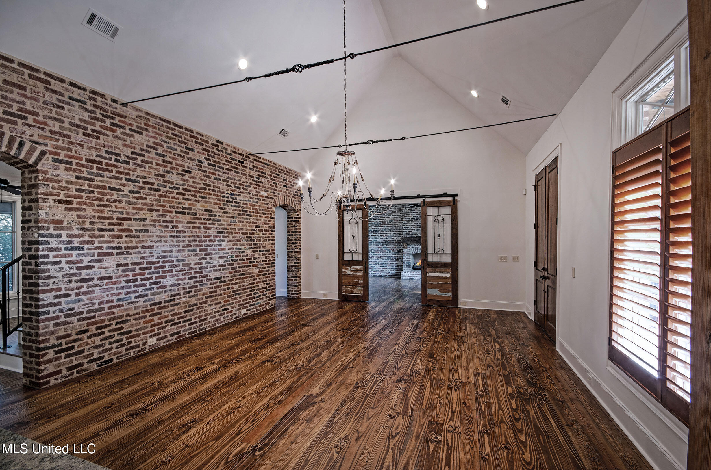 222 Honours Drive Property Photo 7