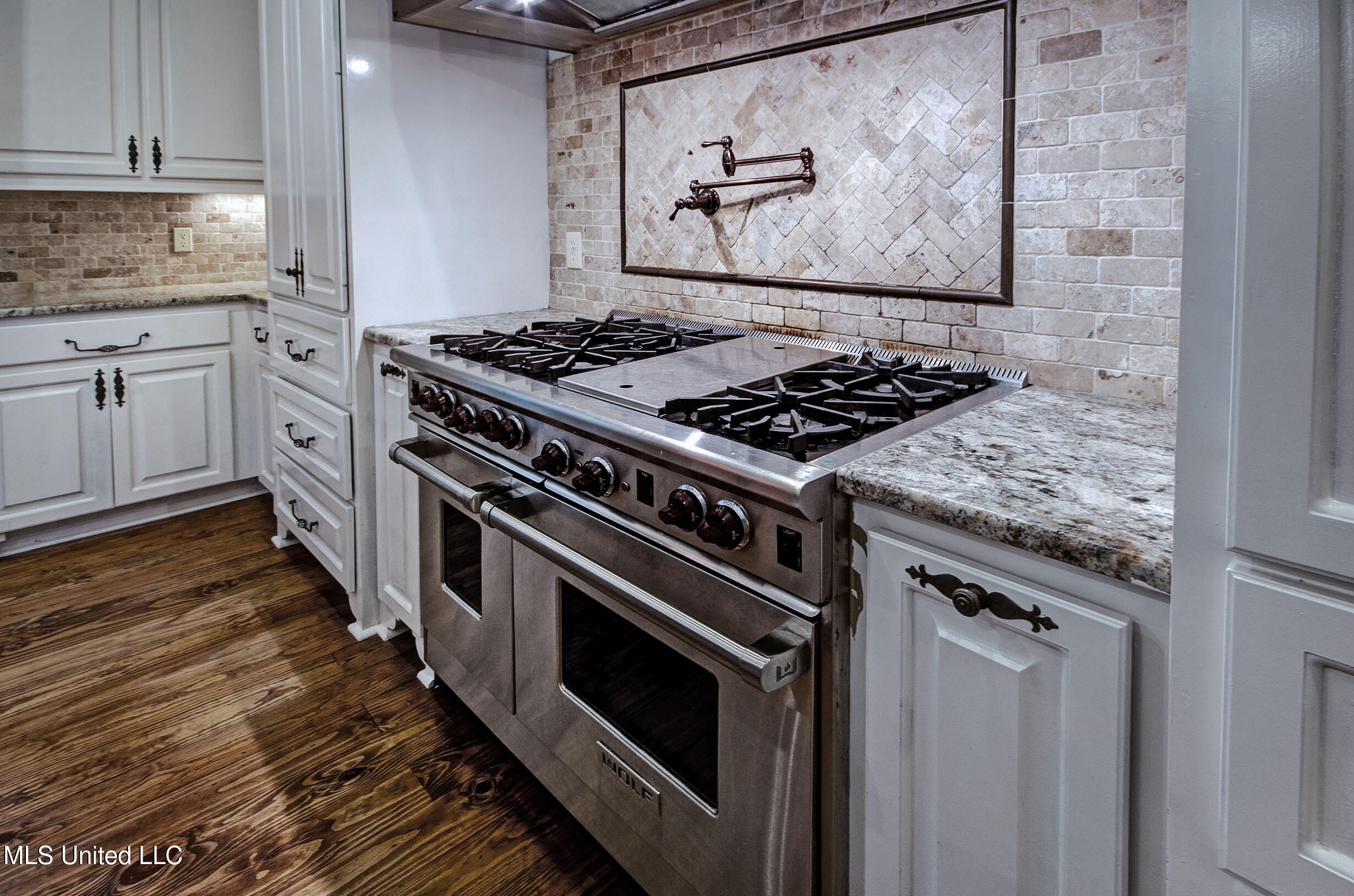 222 Honours Drive Property Photo 11