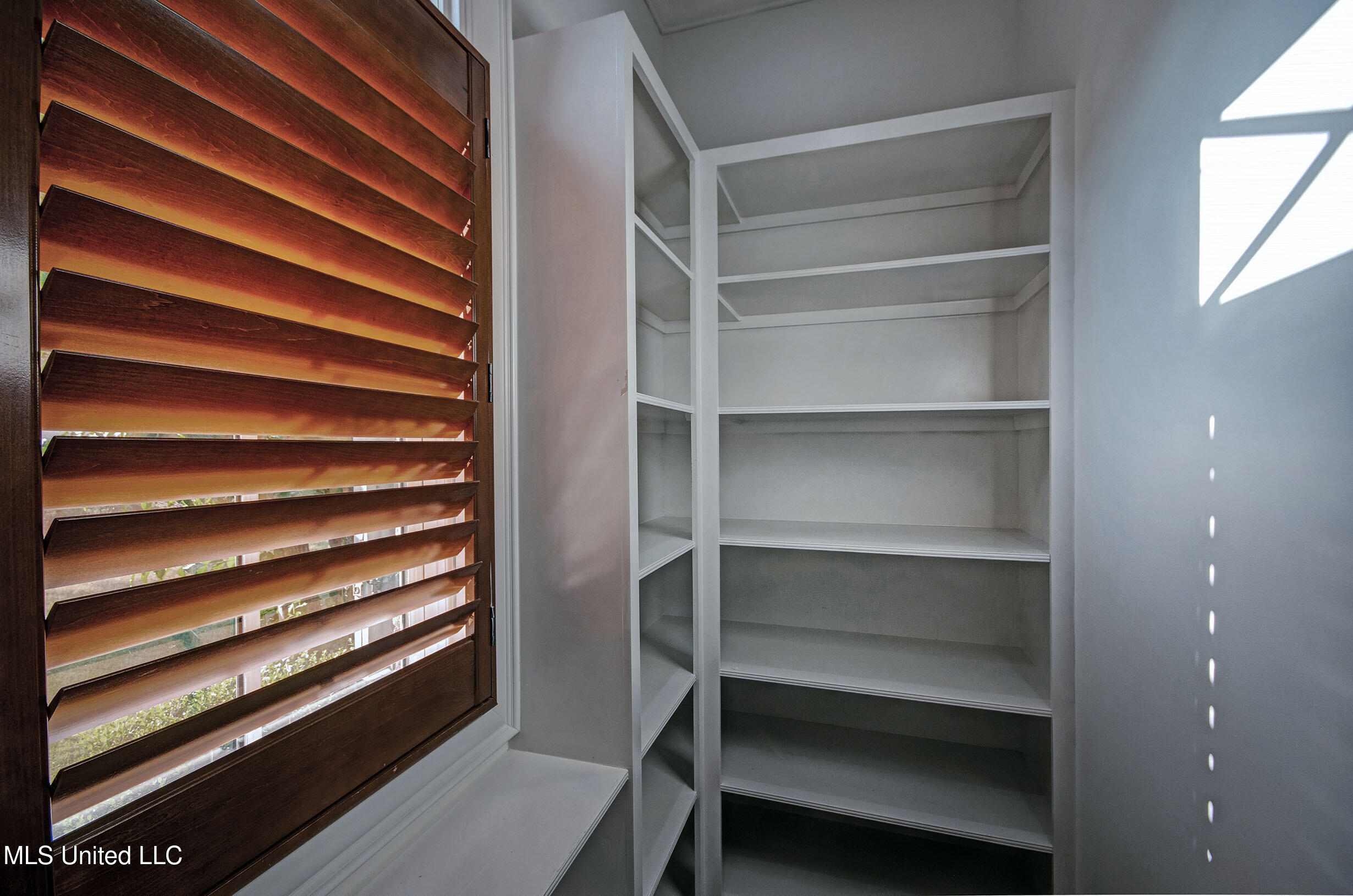 222 Honours Drive Property Photo 14