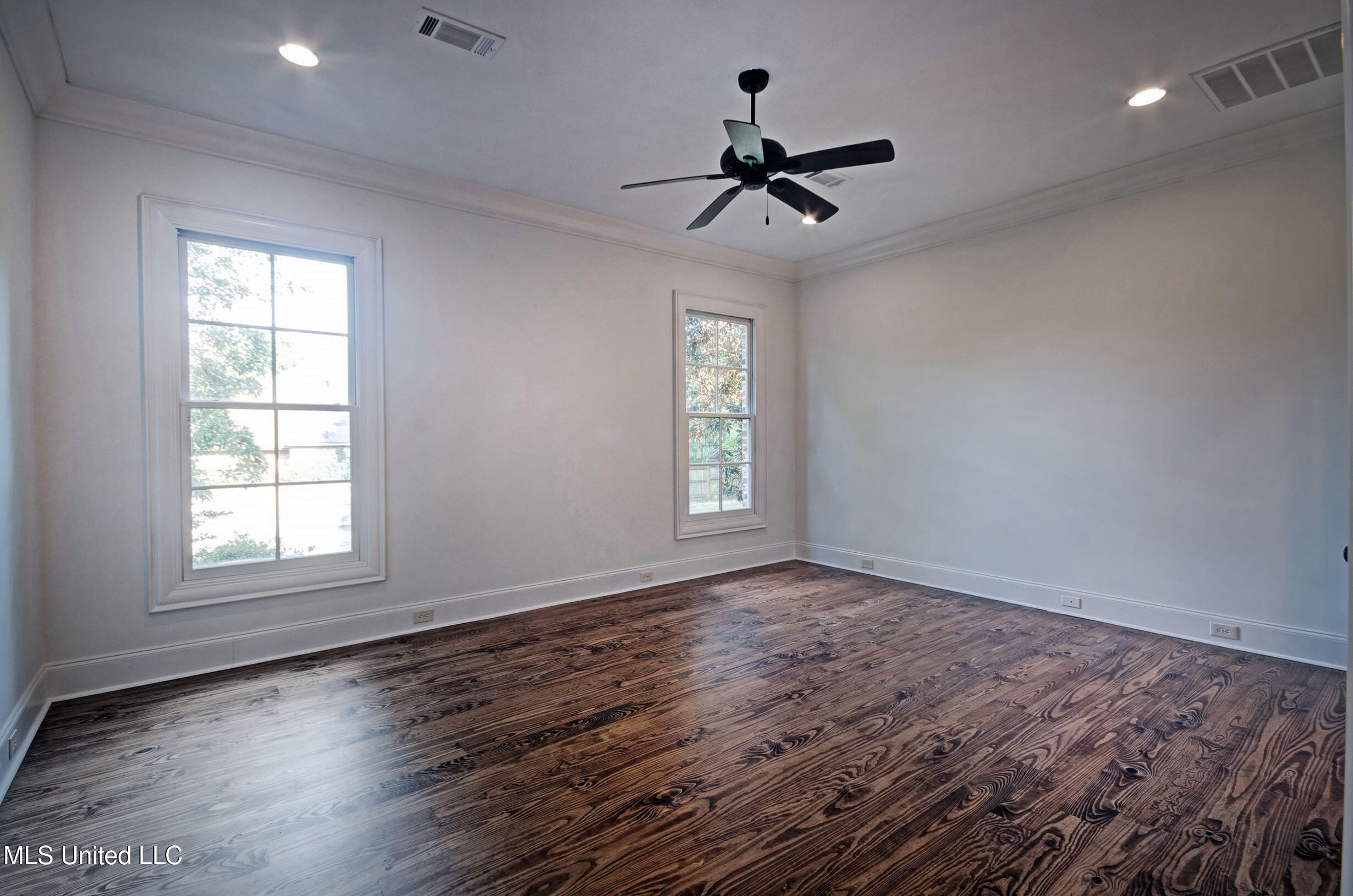 222 Honours Drive Property Photo 19