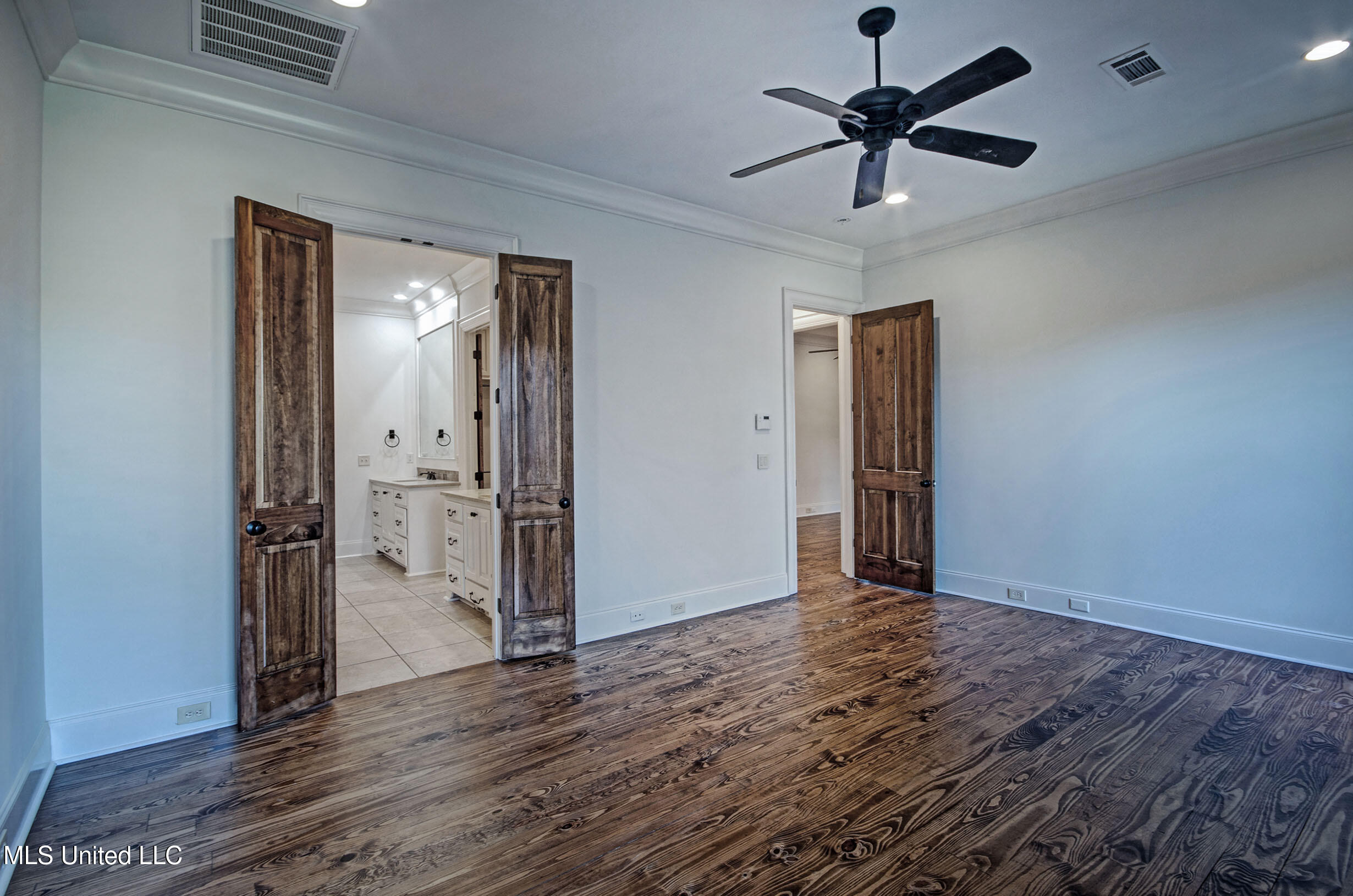 222 Honours Drive Property Photo 20