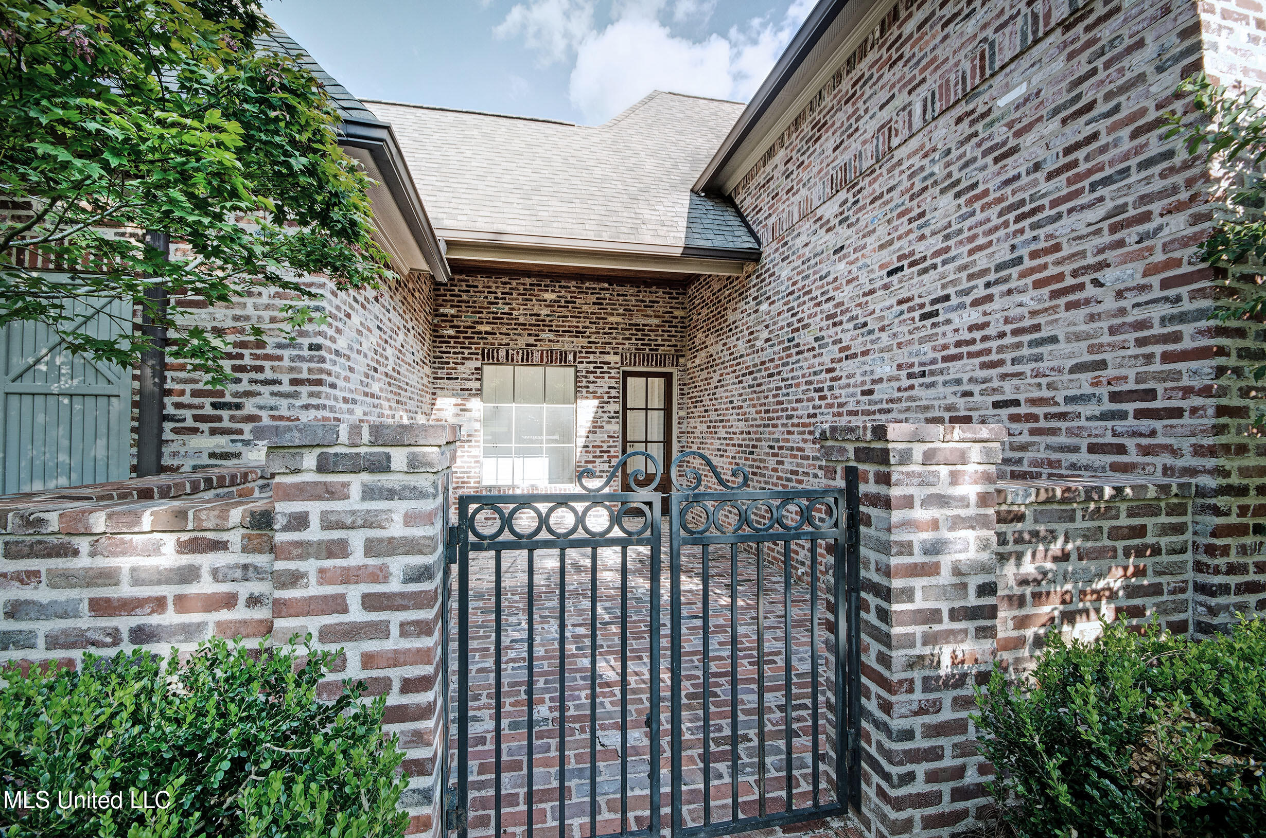 222 Honours Drive Property Photo 28