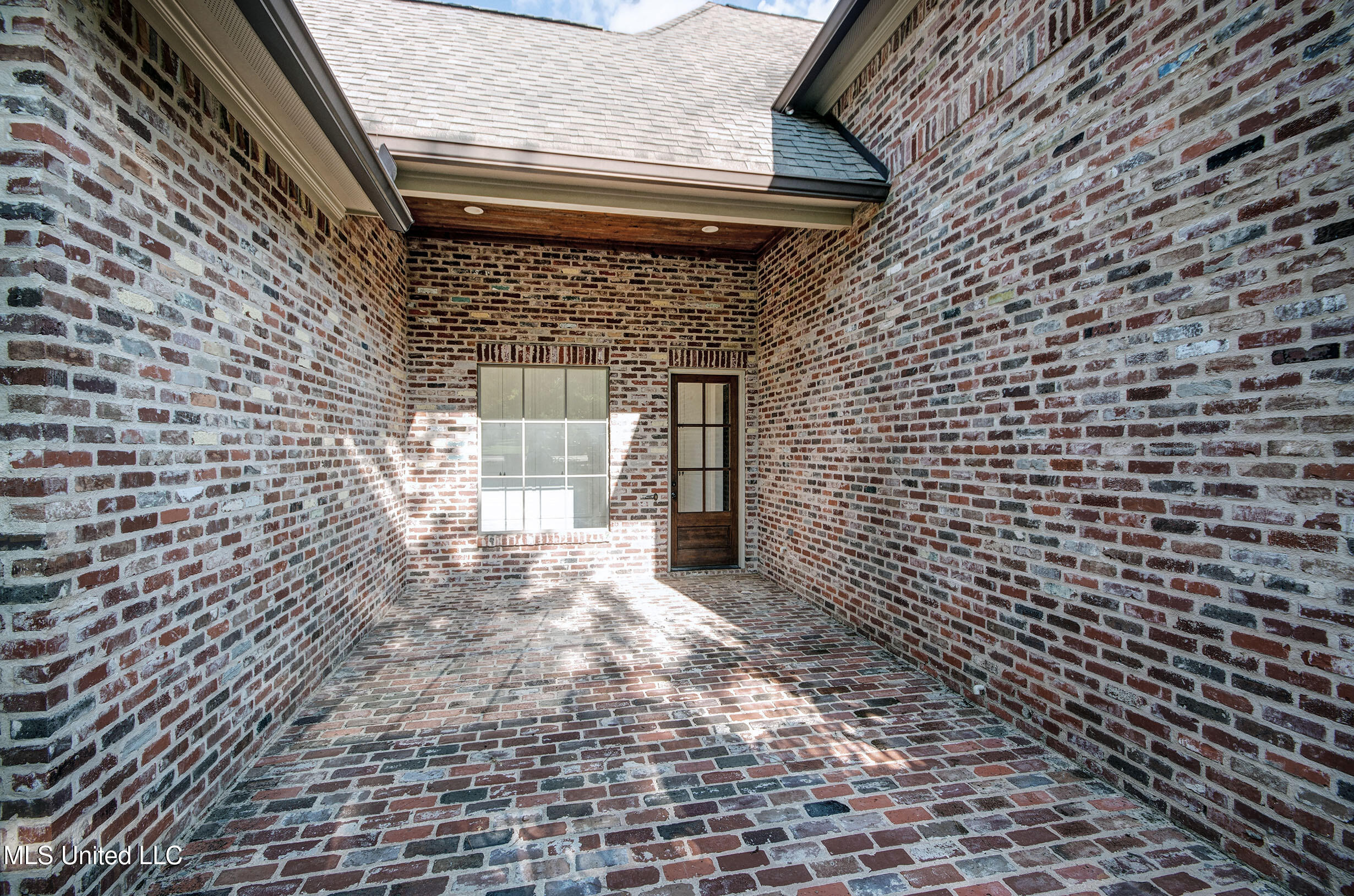 222 Honours Drive Property Photo 29