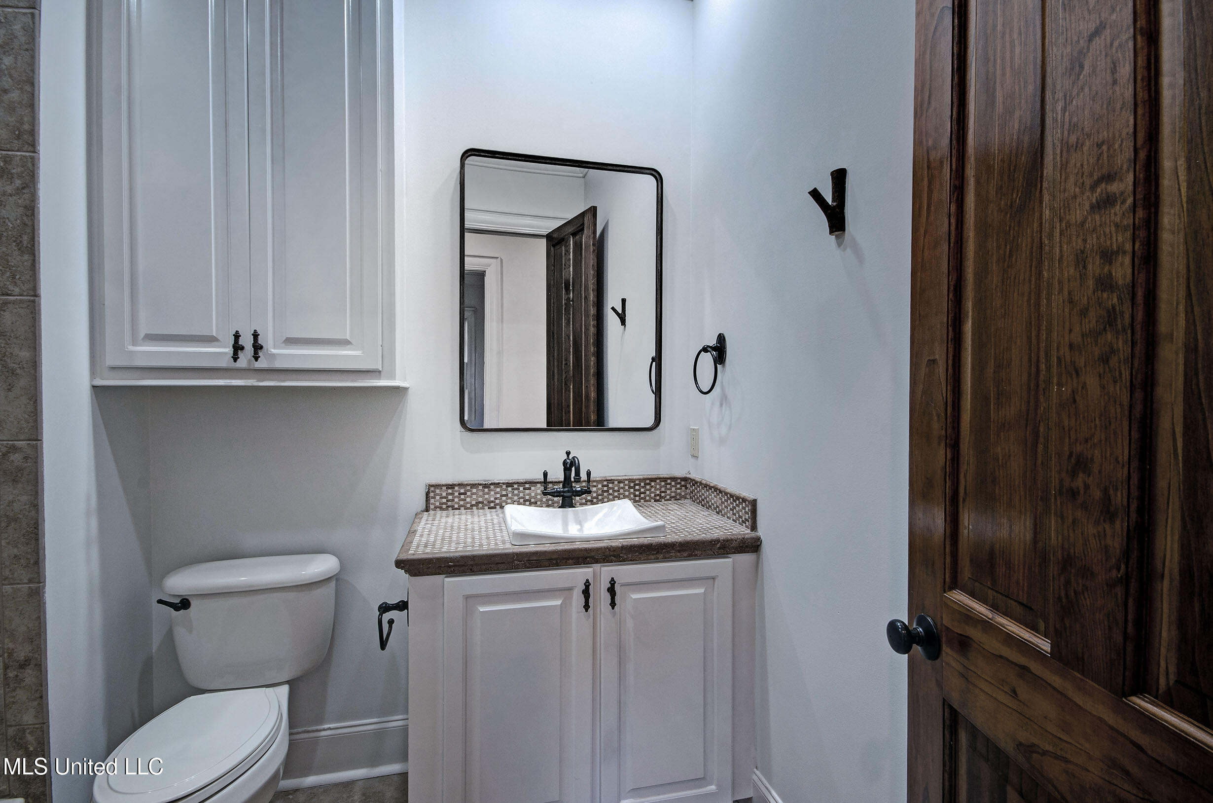 222 Honours Drive Property Photo 32