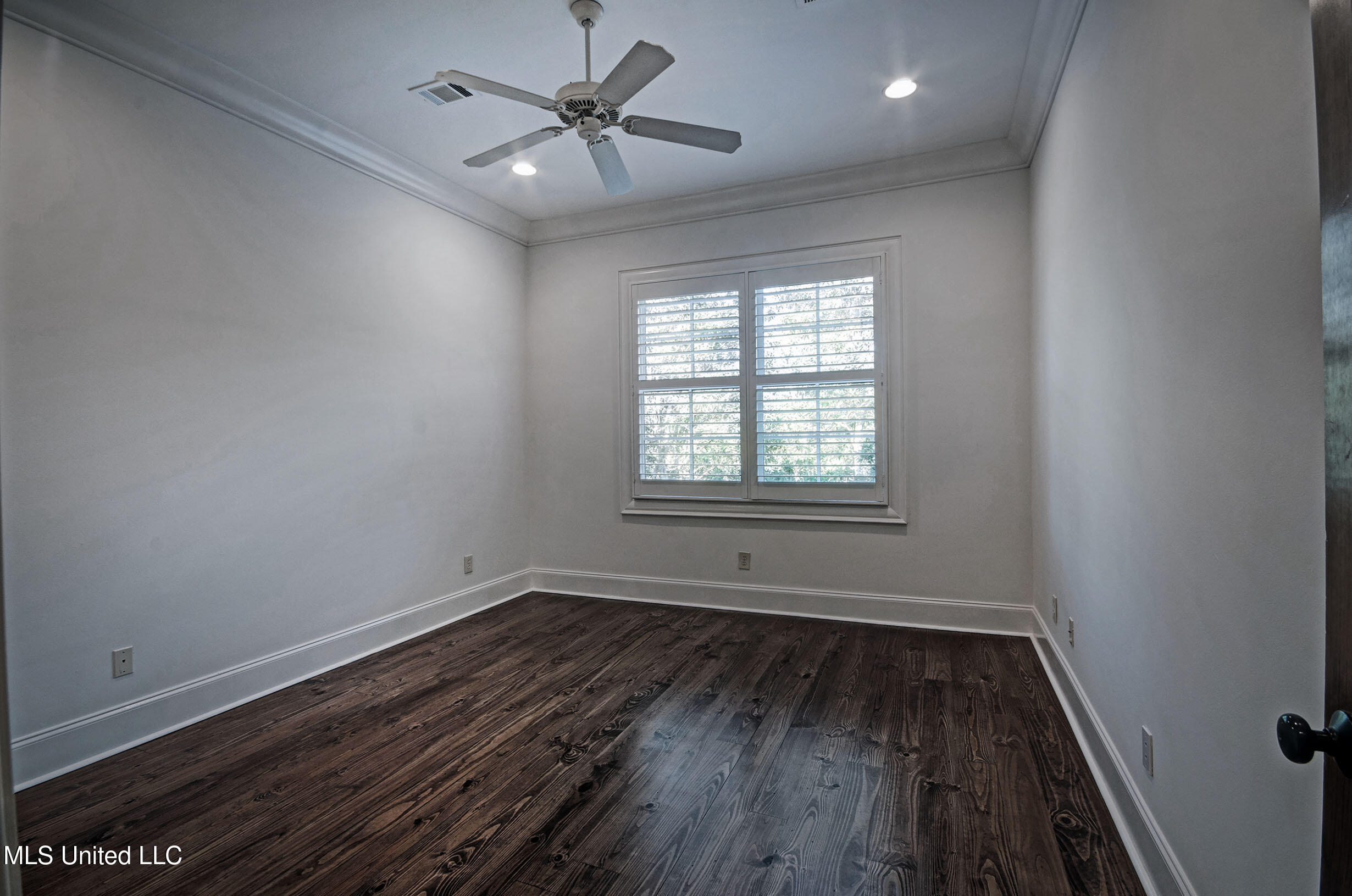 222 Honours Drive Property Photo 36