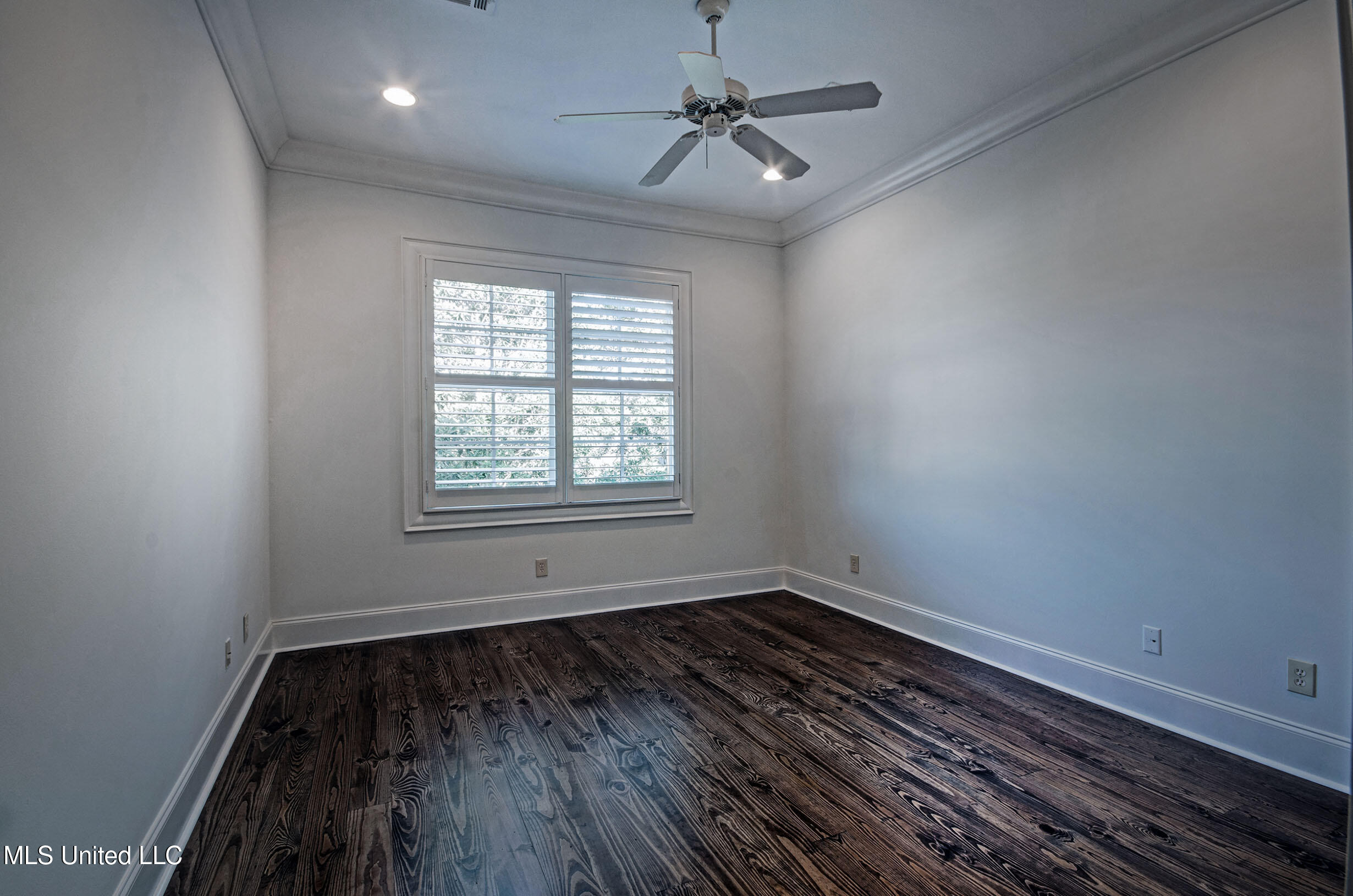 222 Honours Drive Property Photo 41