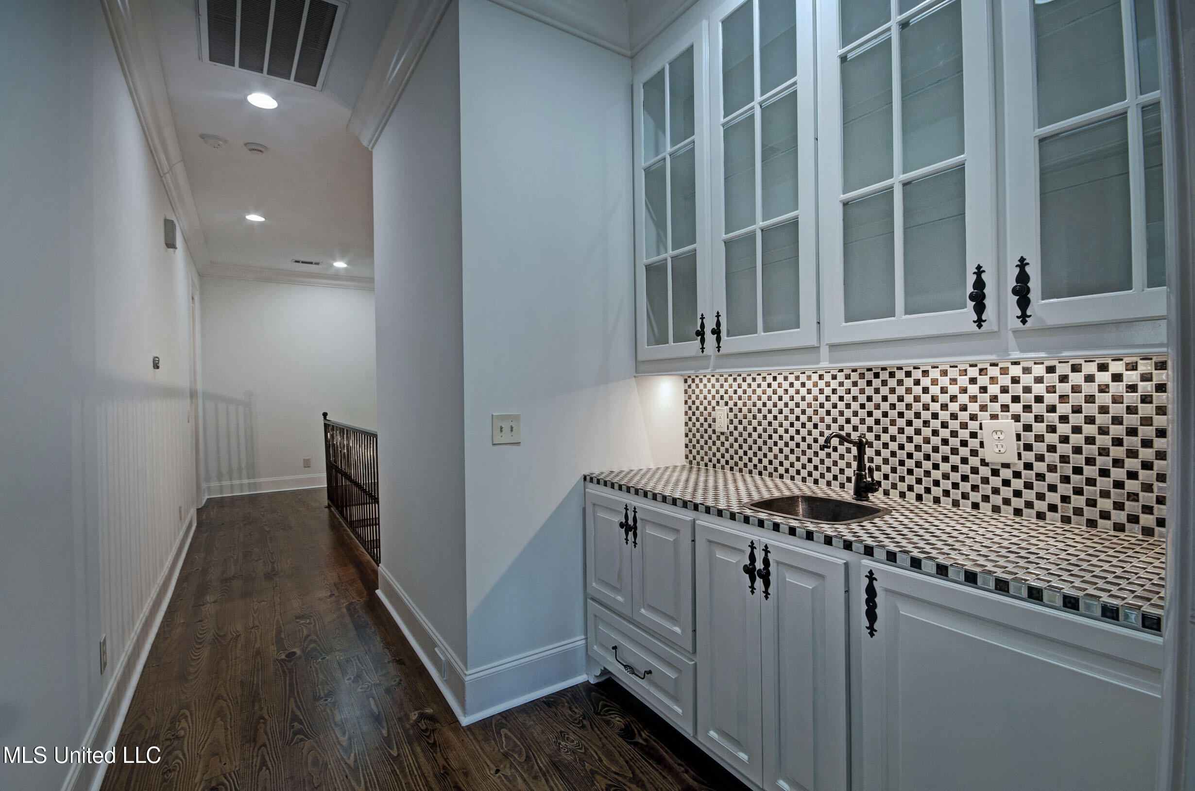 222 Honours Drive Property Photo 43