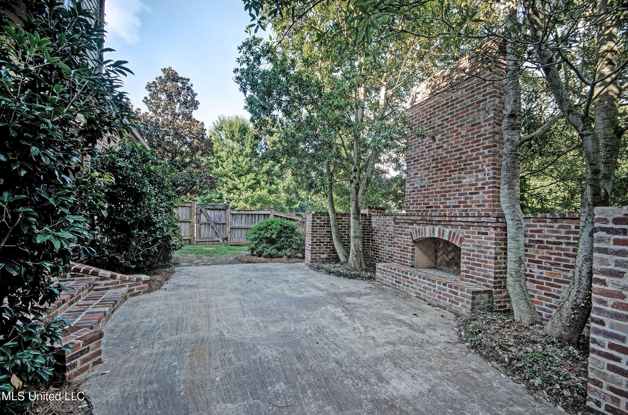 222 Honours Drive Property Photo 51