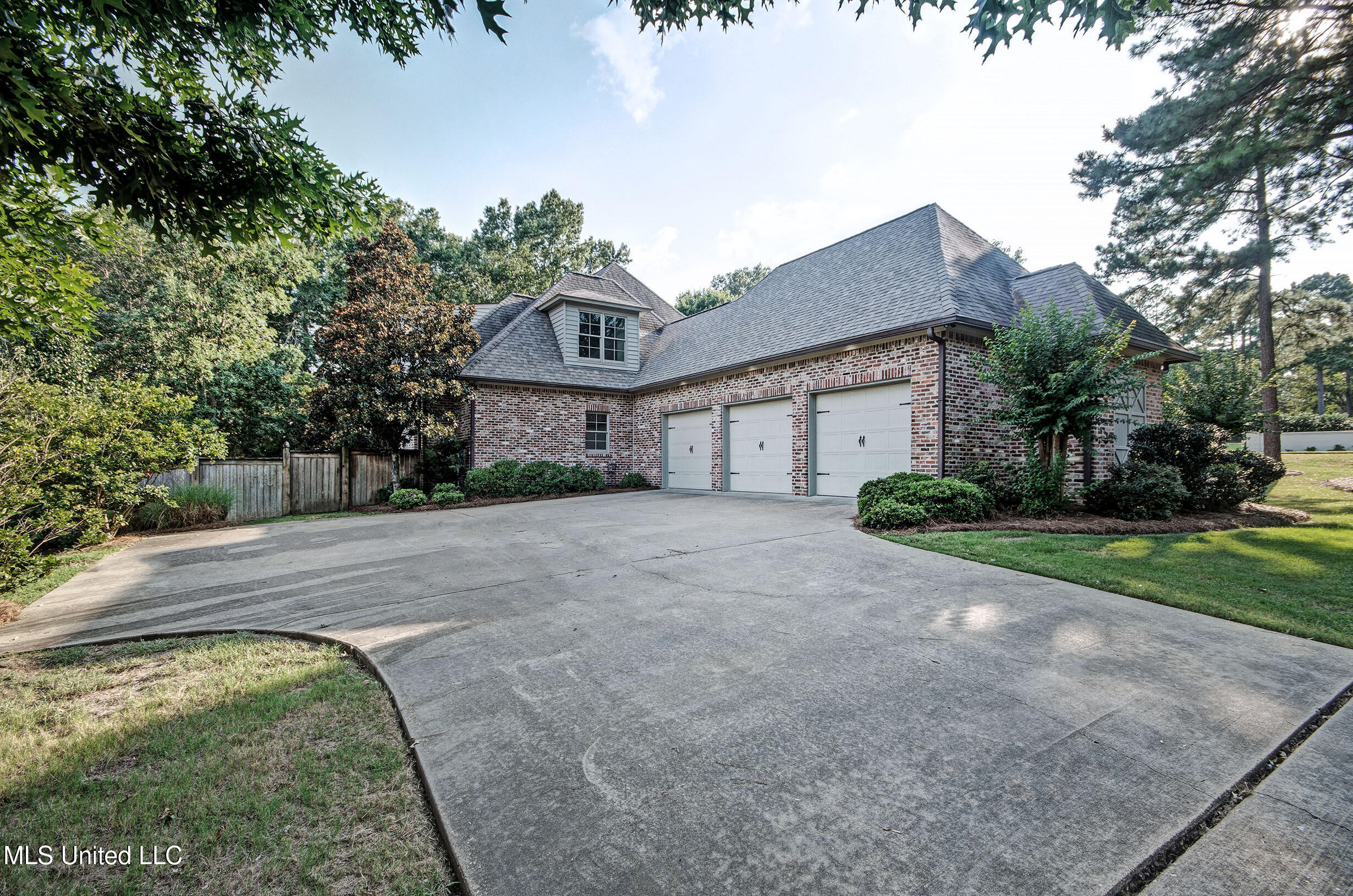 222 Honours Drive Property Photo 55