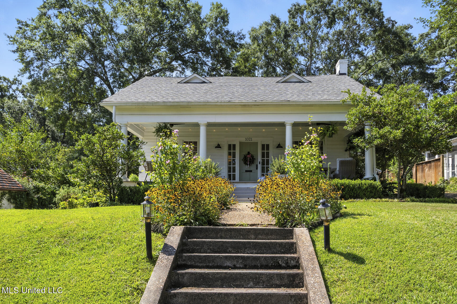 1021 Euclid Avenue Property Photo 1