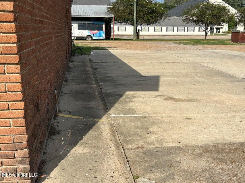 609 Carter Street Property Photo 3