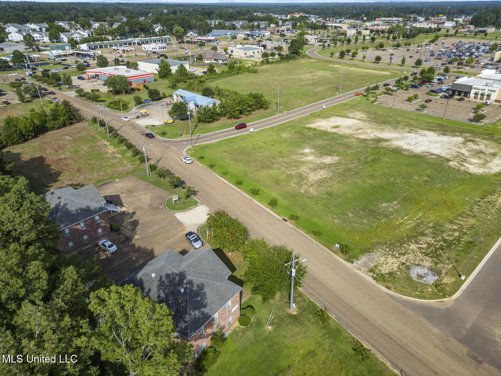 118 Byram Parkway Property Photo 3