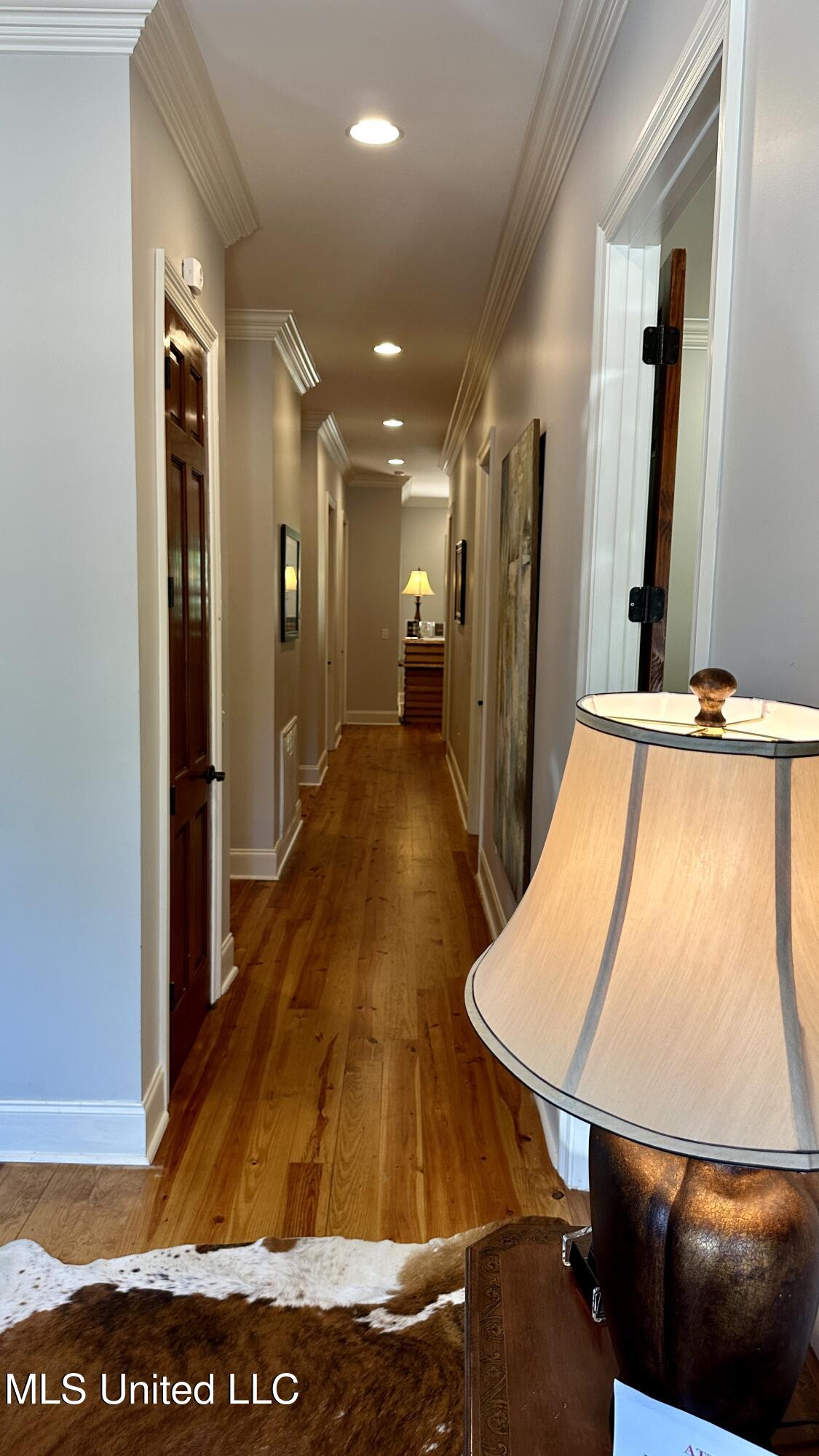 216 W Jackson Street Property Photo 8