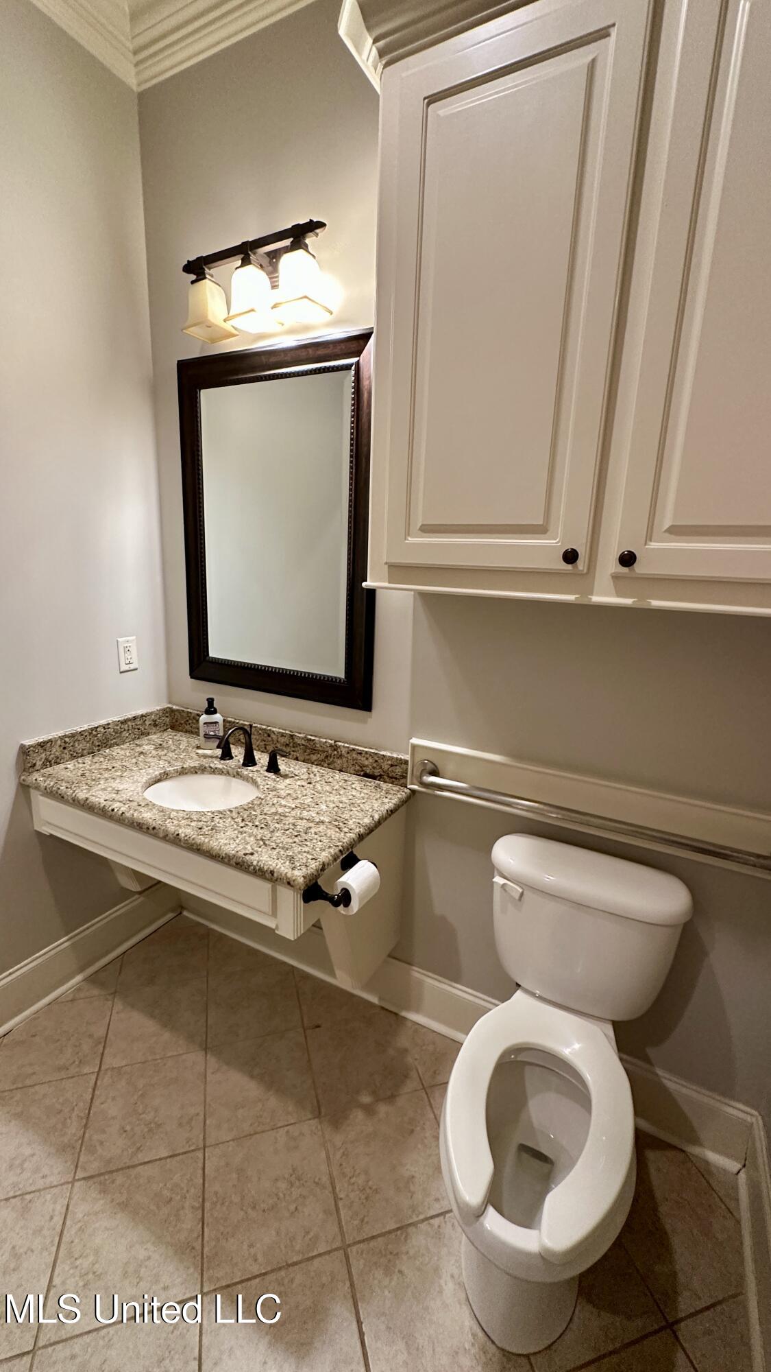 216 W Jackson Street Property Photo 9