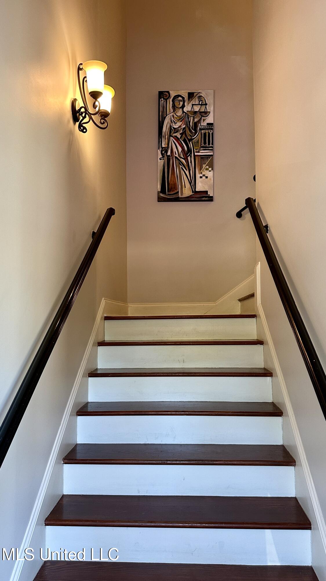 216 W Jackson Street Property Photo 13