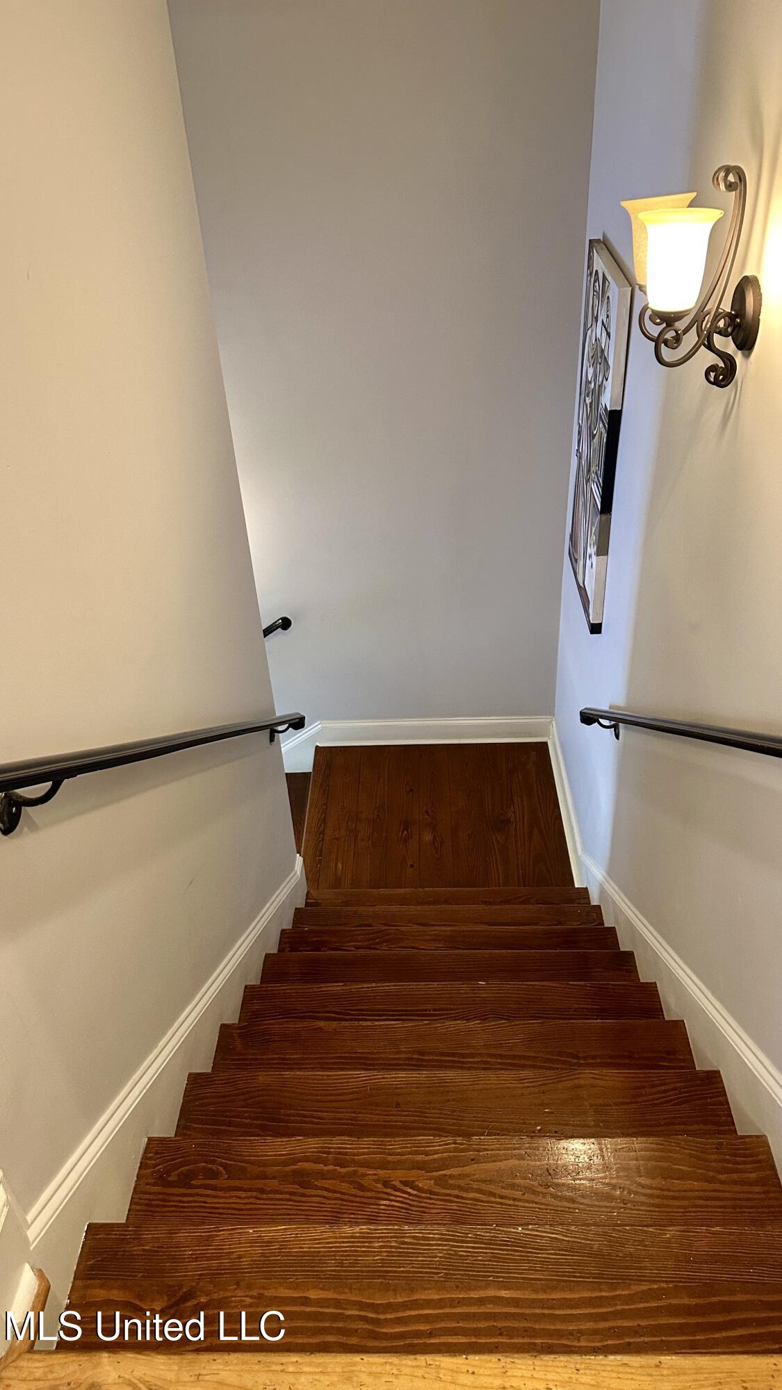 216 W Jackson Street Property Photo 14